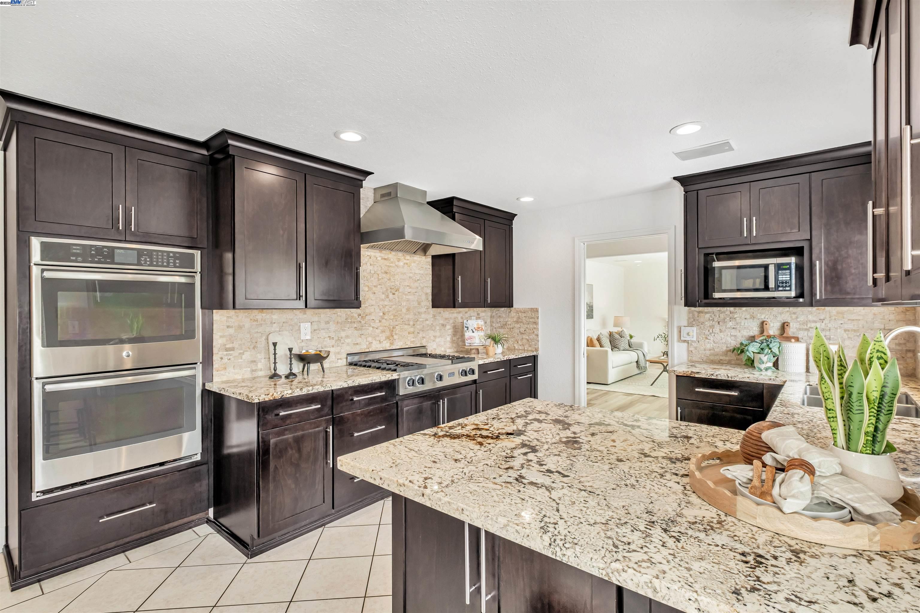 Detail Gallery Image 8 of 48 For 37880 Farwell Dr, Fremont,  CA 94536 - 4 Beds | 3 Baths