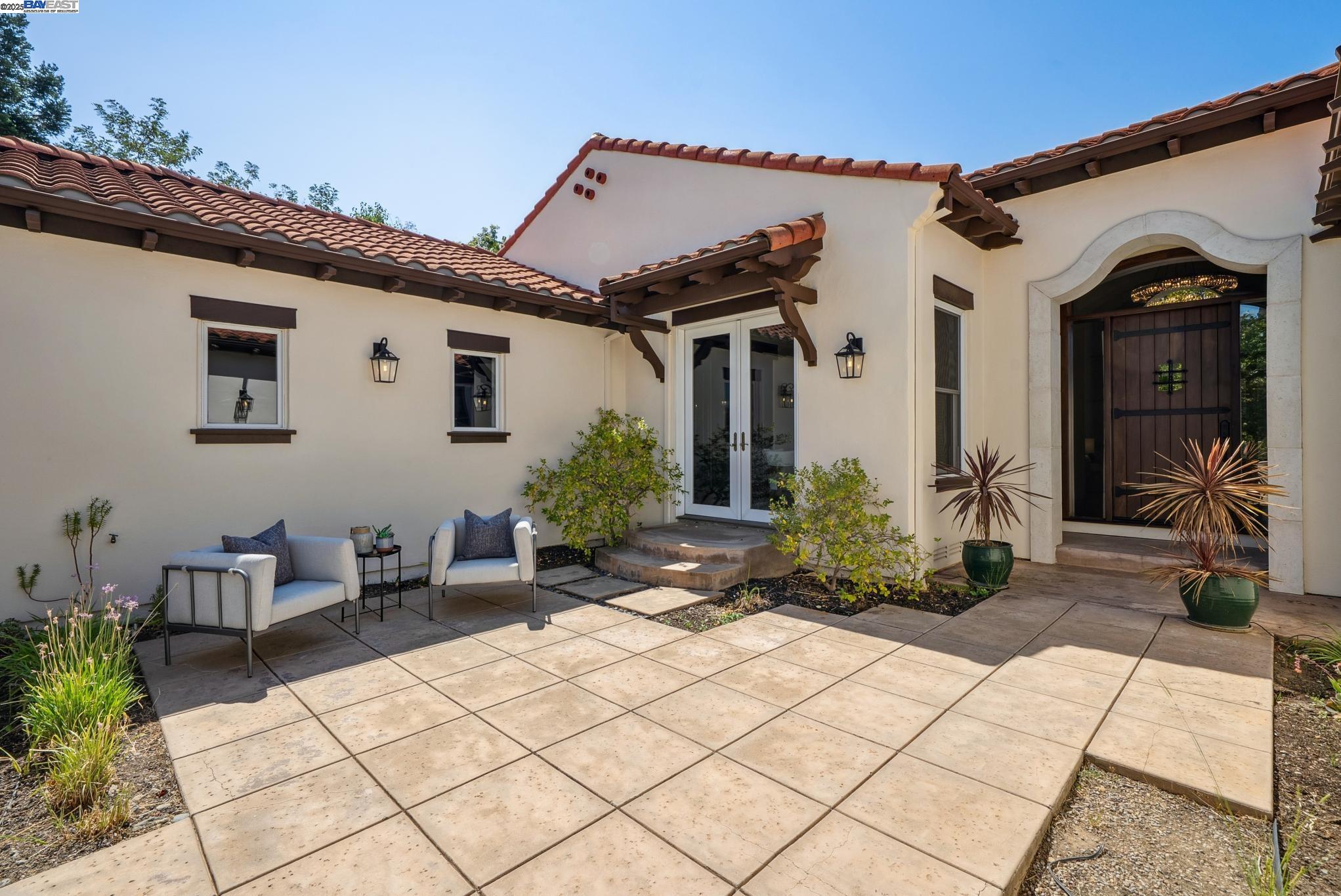 Detail Gallery Image 2 of 60 For 3625 Pontina Ct, Pleasanton,  CA 94566 - 4 Beds | 3/1 Baths