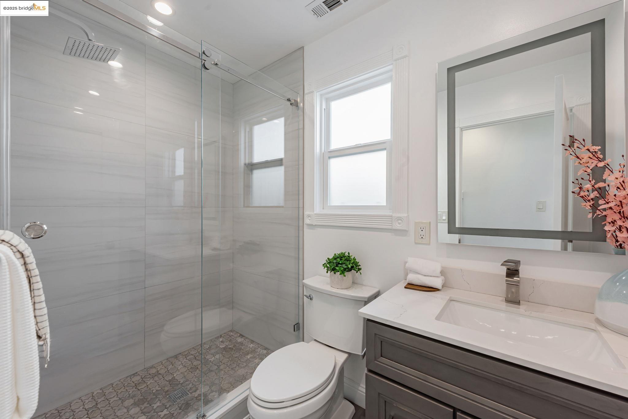 Detail Gallery Image 15 of 32 For 1614 139th Ave, San Leandro,  CA 94578 - 3 Beds | 2 Baths