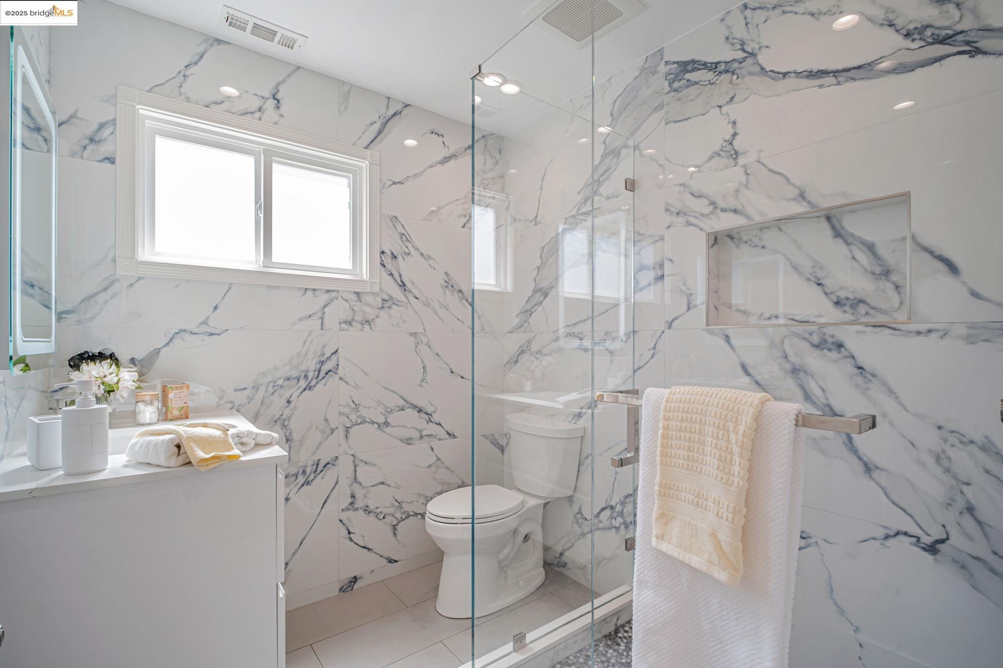 Detail Gallery Image 17 of 32 For 1614 139th Ave, San Leandro,  CA 94578 - 3 Beds | 2 Baths
