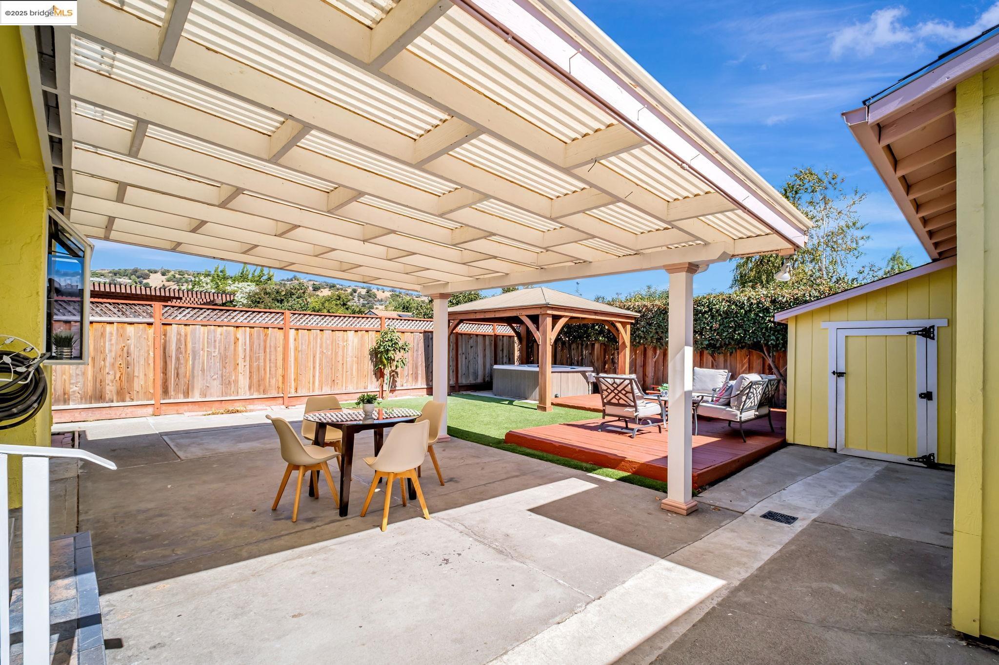Detail Gallery Image 24 of 32 For 1614 139th Ave, San Leandro,  CA 94578 - 3 Beds | 2 Baths