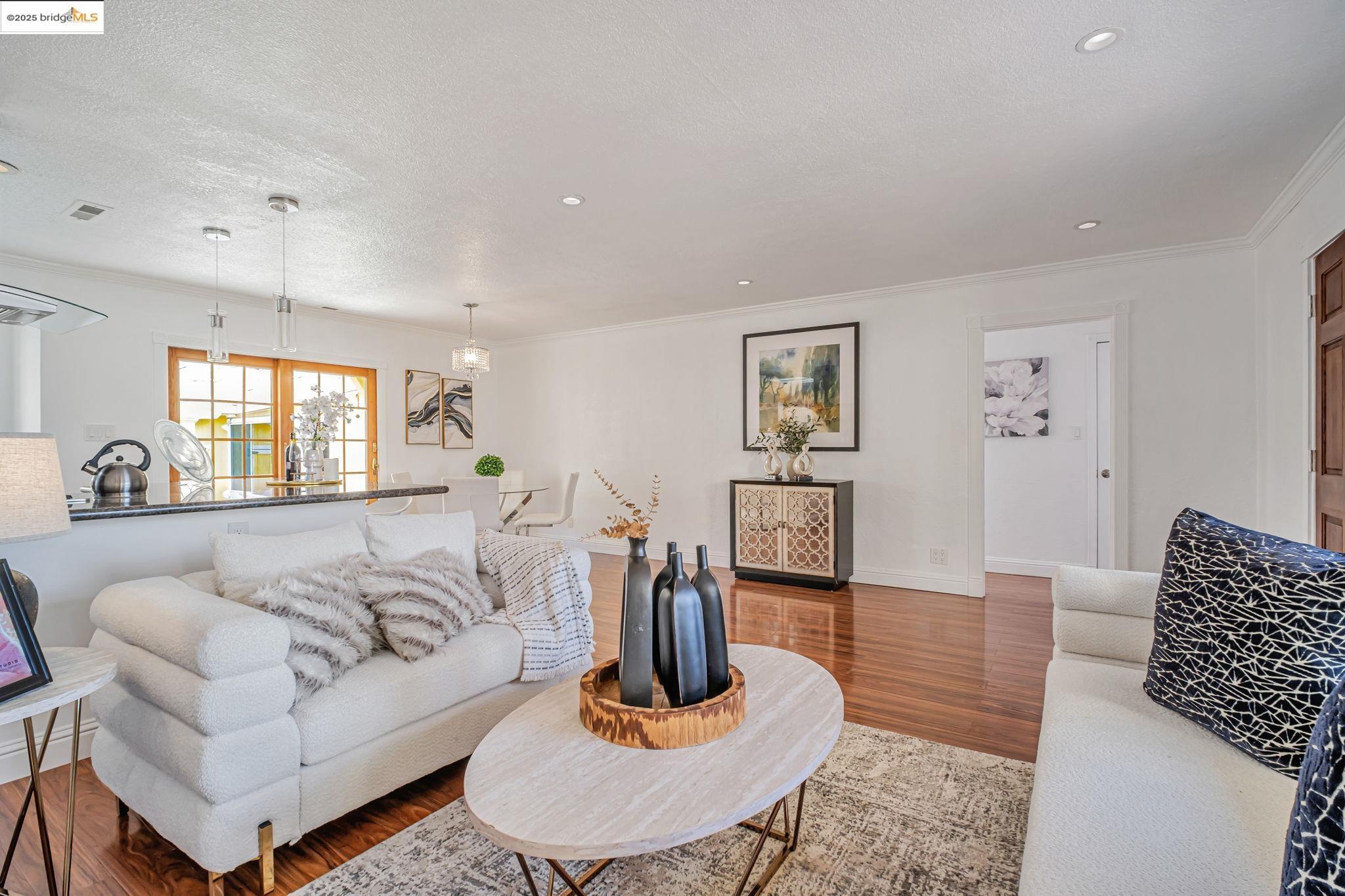 Detail Gallery Image 6 of 32 For 1614 139th Ave, San Leandro,  CA 94578 - 3 Beds | 2 Baths