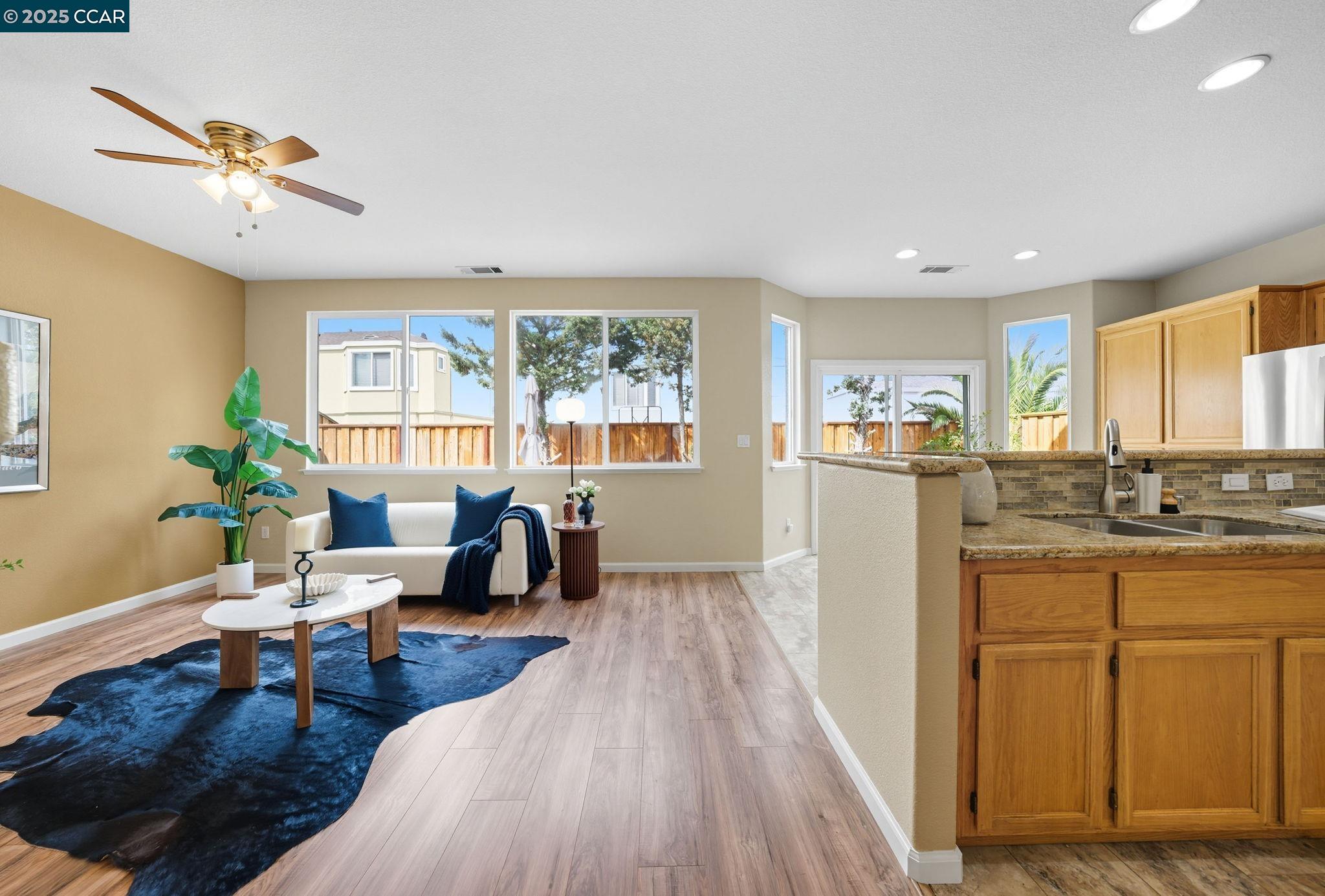 Detail Gallery Image 11 of 60 For 118 Rocky Pointe Ct, Hercules,  CA 94547-1991 - 5 Beds | 3 Baths