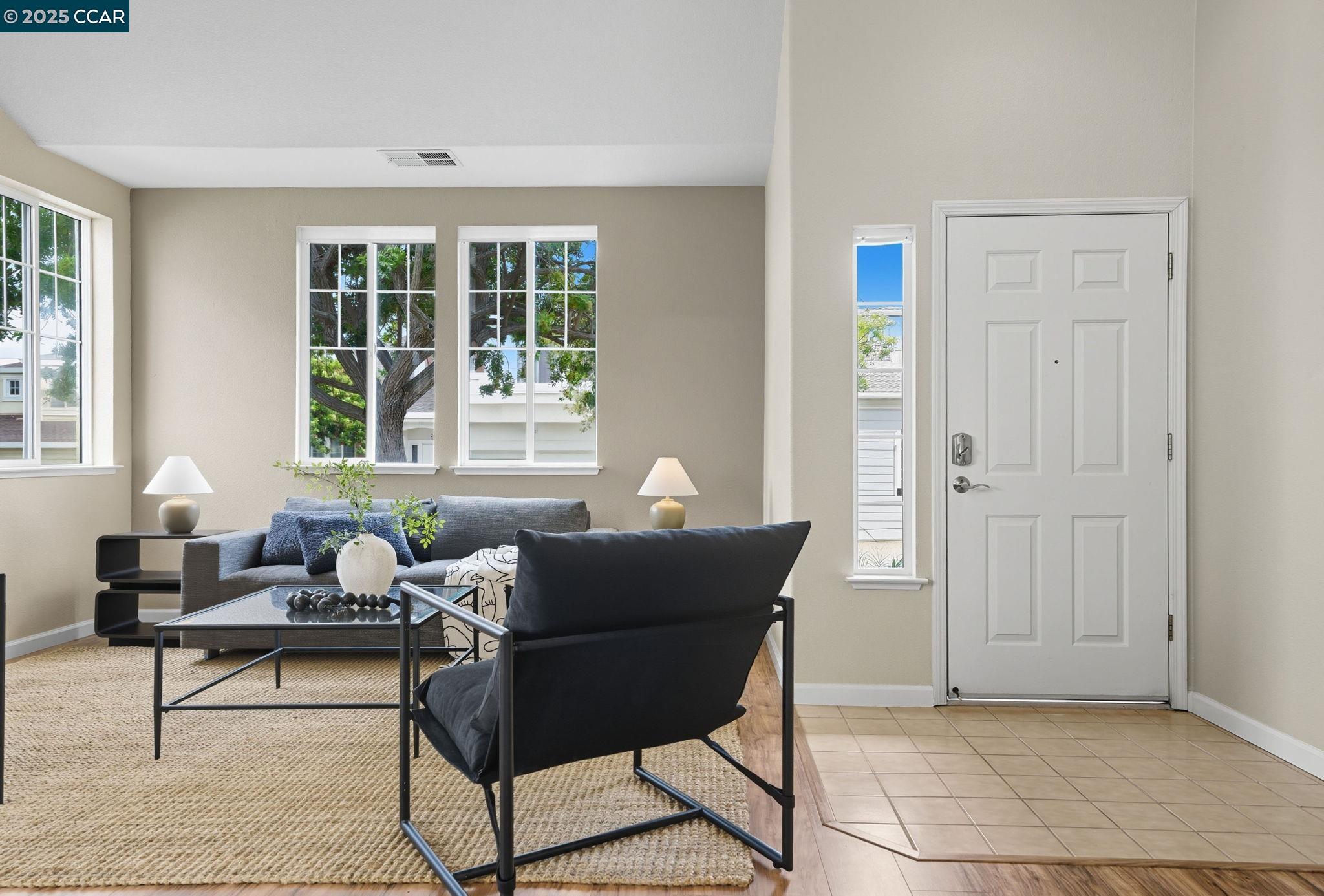 Detail Gallery Image 3 of 60 For 118 Rocky Pointe Ct, Hercules,  CA 94547-1991 - 5 Beds | 3 Baths