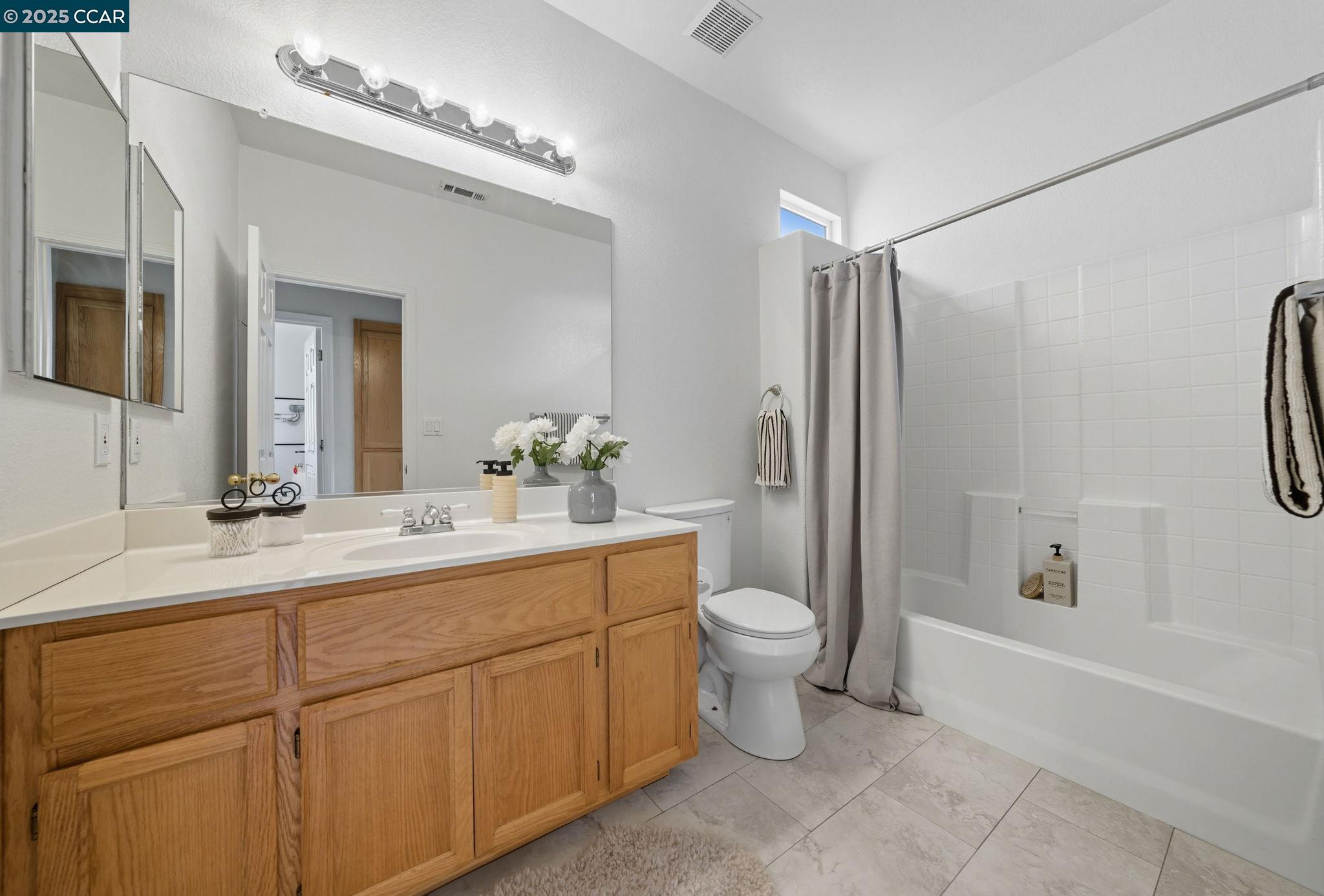 Detail Gallery Image 49 of 60 For 118 Rocky Pointe Ct, Hercules,  CA 94547-1991 - 5 Beds | 3 Baths