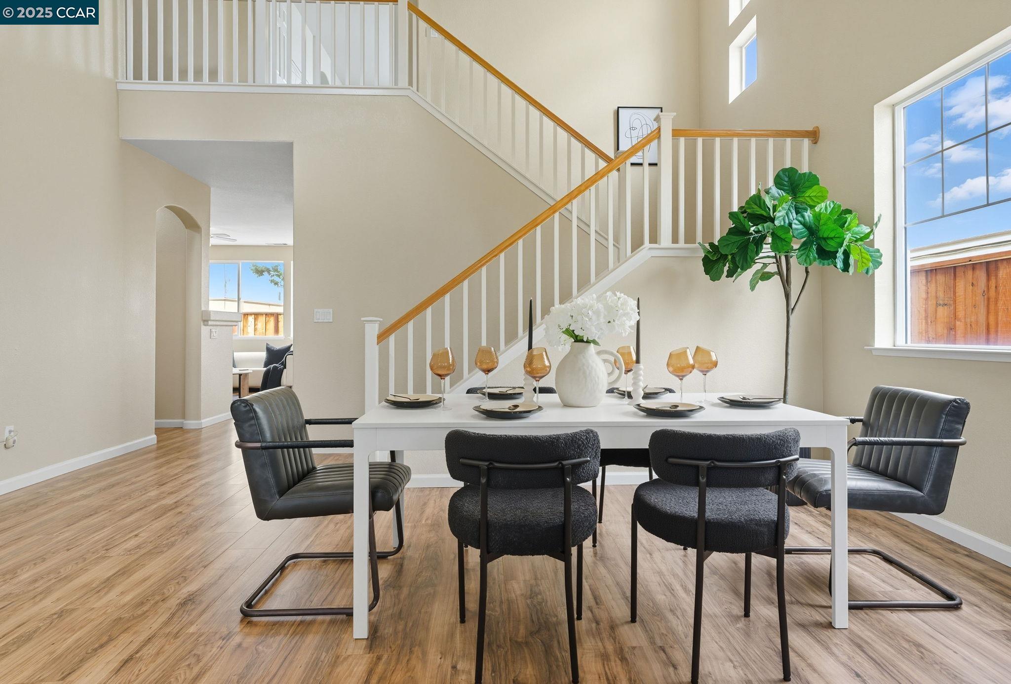 Detail Gallery Image 8 of 60 For 118 Rocky Pointe Ct, Hercules,  CA 94547-1991 - 5 Beds | 3 Baths