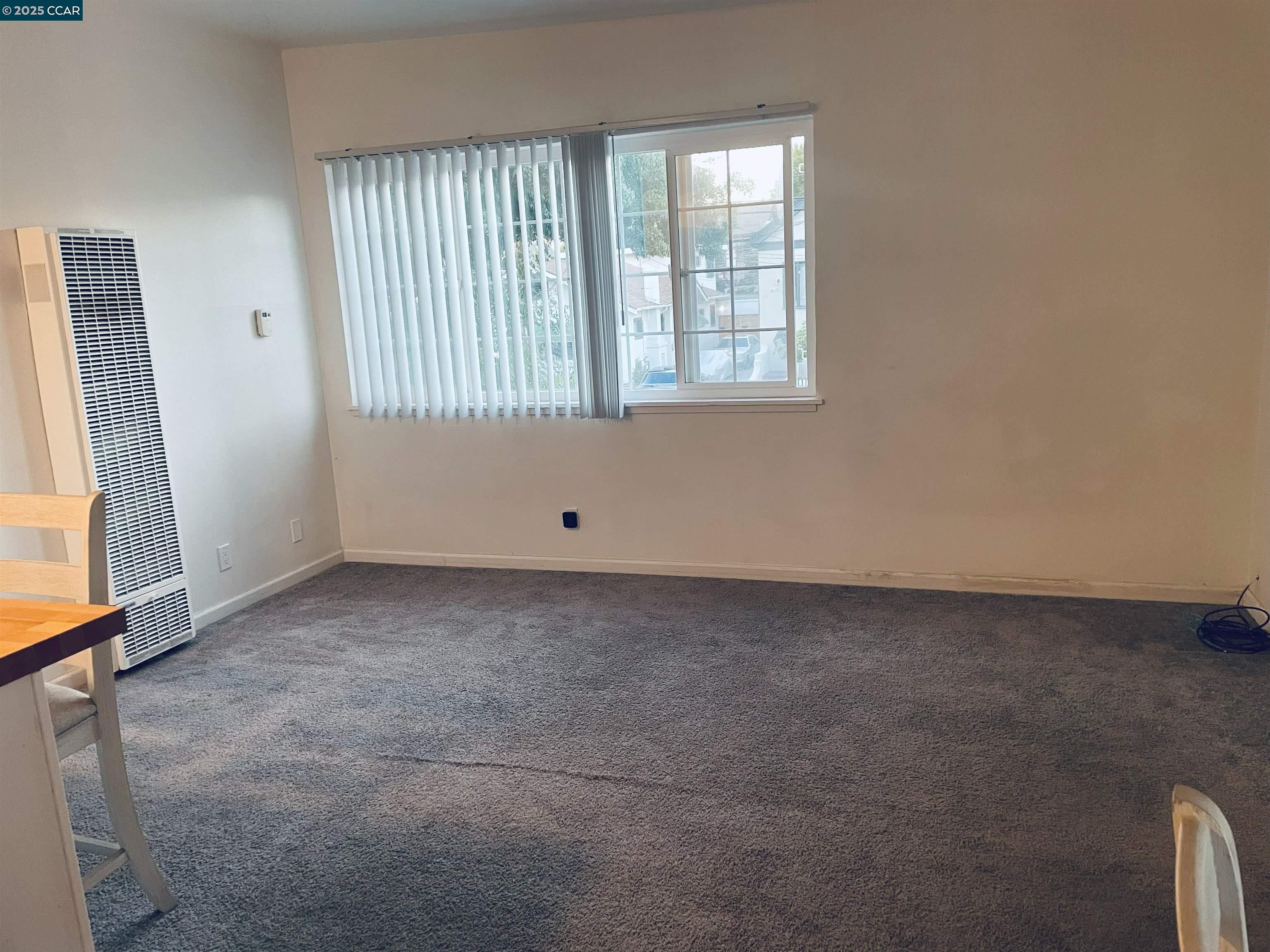 Detail Gallery Image 5 of 10 For 1926 Alcatraz Ave, Berkeley,  CA 94703 - 1 Beds | 1 Baths