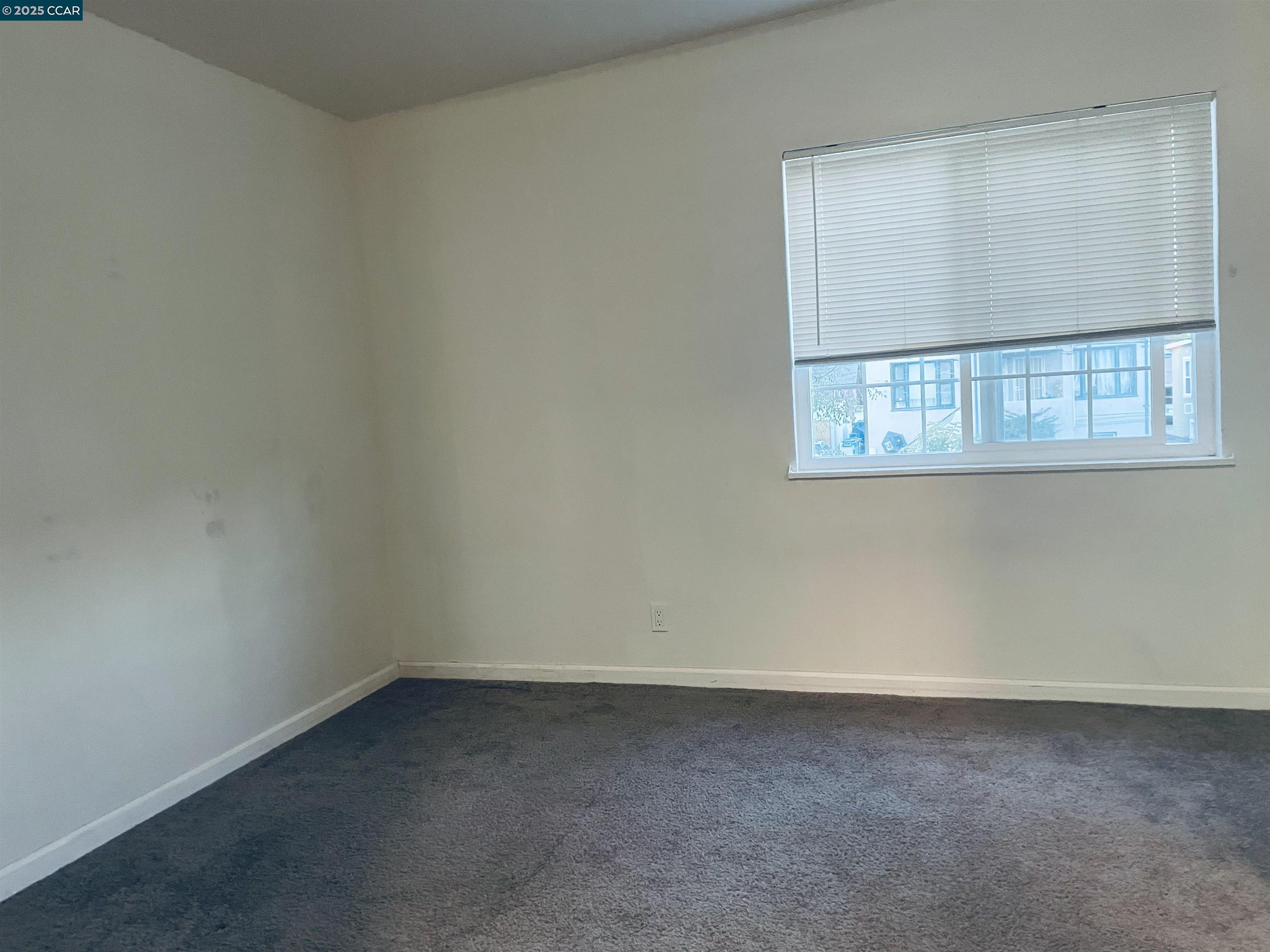 Detail Gallery Image 7 of 10 For 1926 Alcatraz Ave, Berkeley,  CA 94703 - 1 Beds | 1 Baths