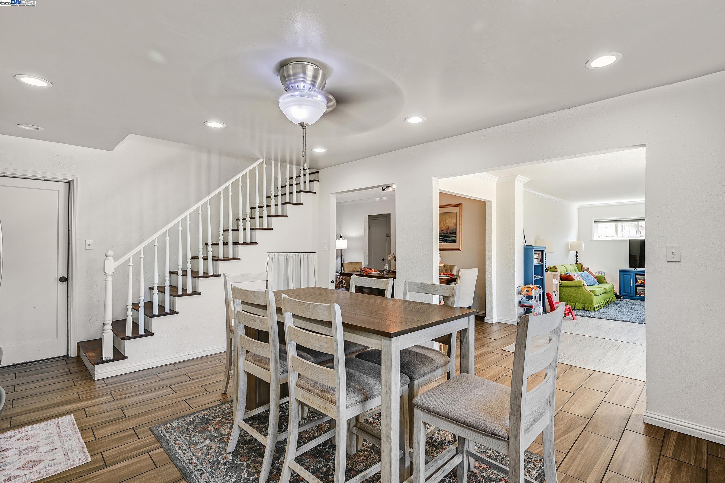 Detail Gallery Image 12 of 33 For 17779 Rainier Ave, Hayward,  CA 94541 - 4 Beds | 2 Baths