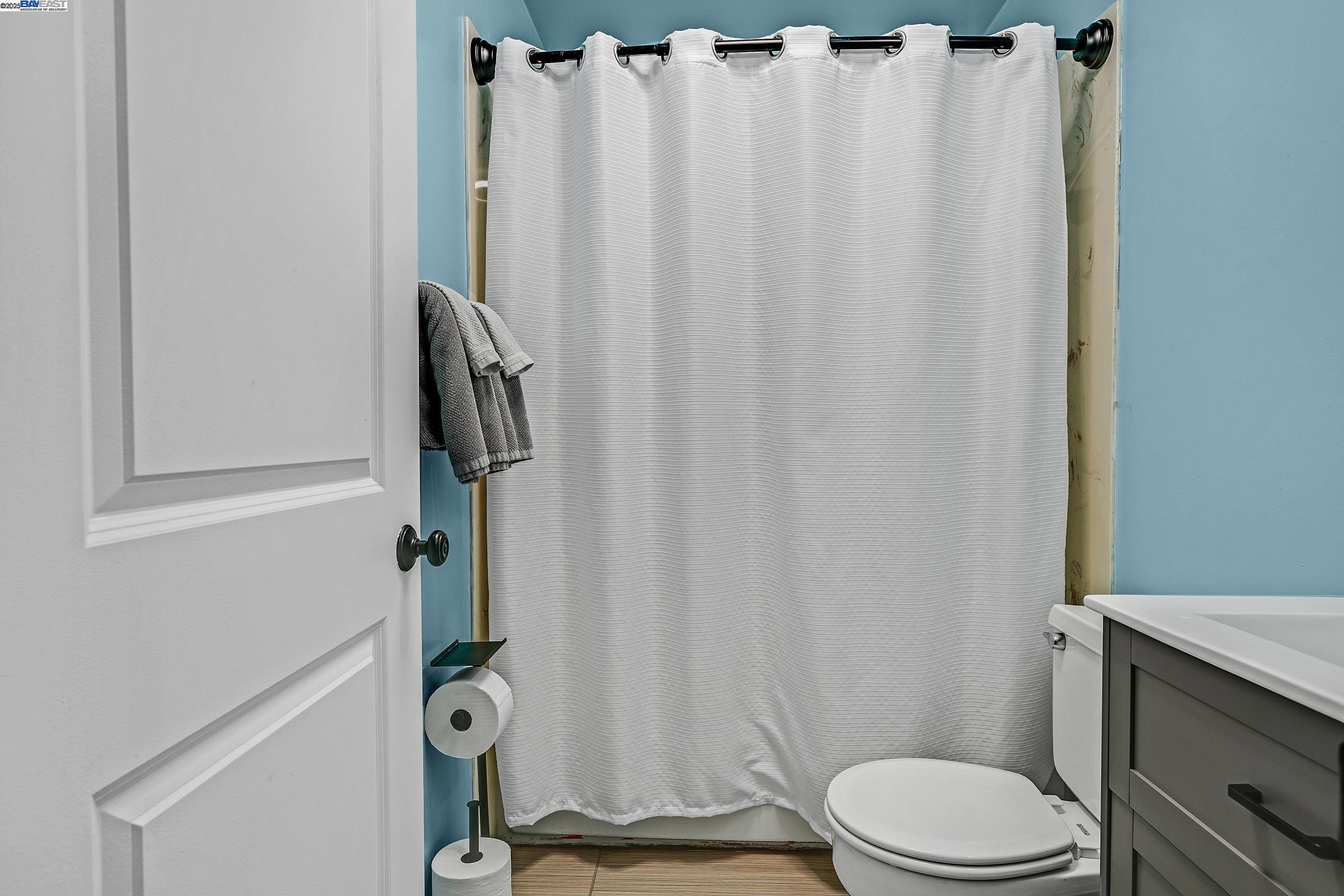 Detail Gallery Image 29 of 33 For 17779 Rainier Ave, Hayward,  CA 94541 - 4 Beds | 2 Baths