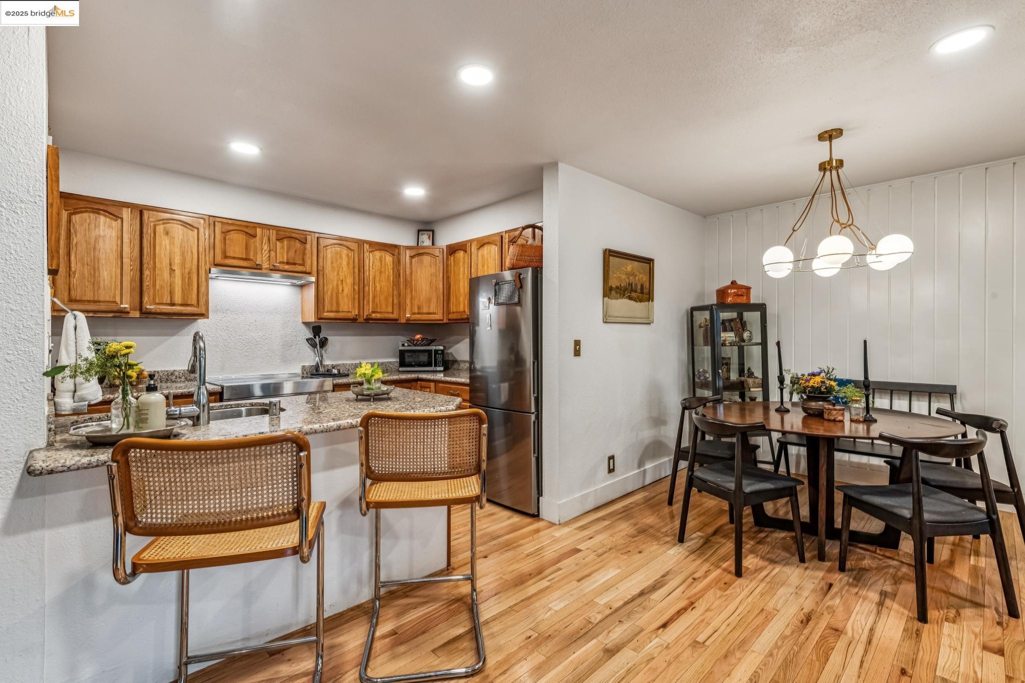 Detail Gallery Image 11 of 45 For 199 Montecito Ave #105,  Oakland,  CA 94610 - 2 Beds | 1 Baths