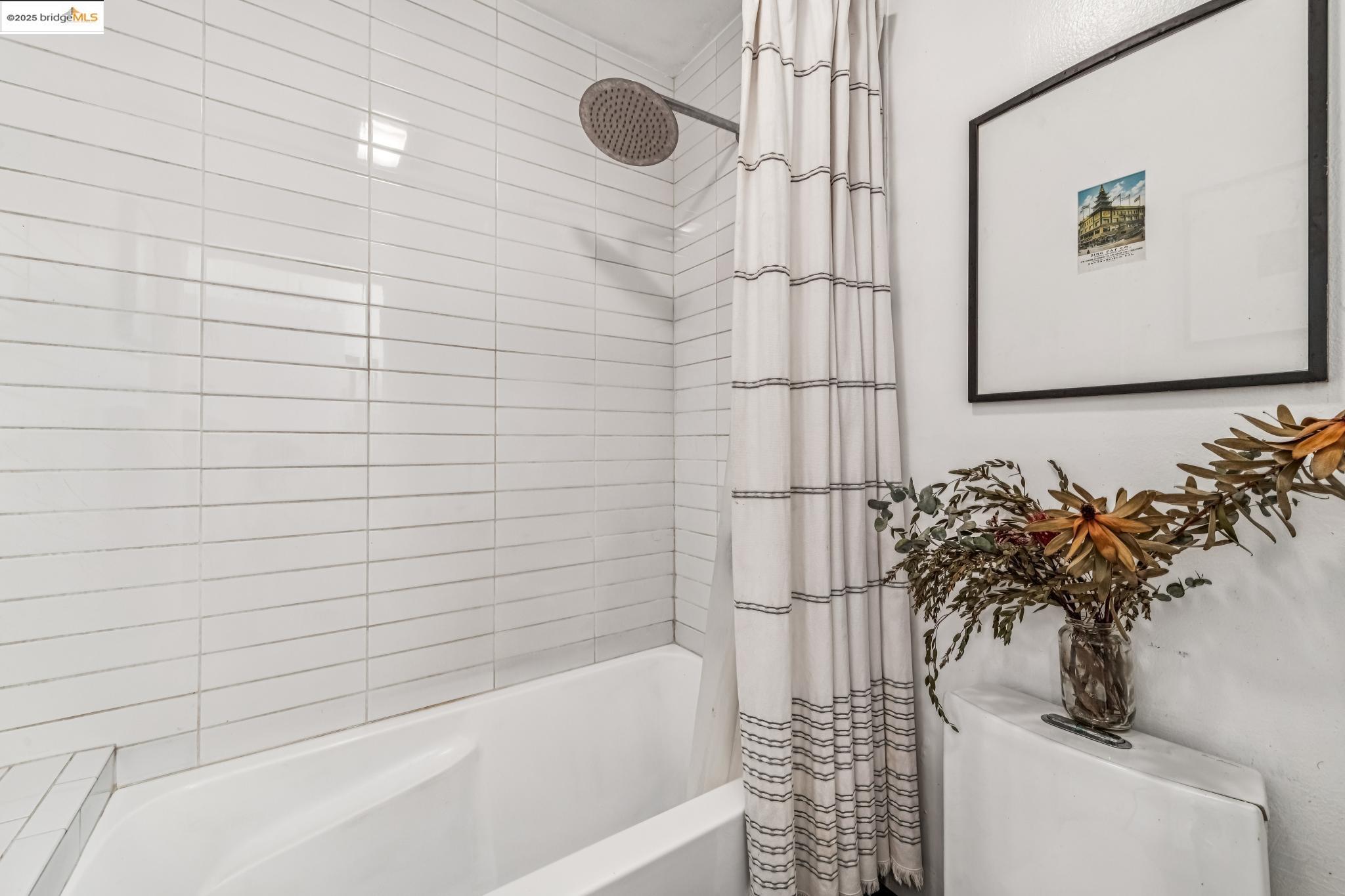 Detail Gallery Image 20 of 45 For 199 Montecito Ave #105,  Oakland,  CA 94610 - 2 Beds | 1 Baths