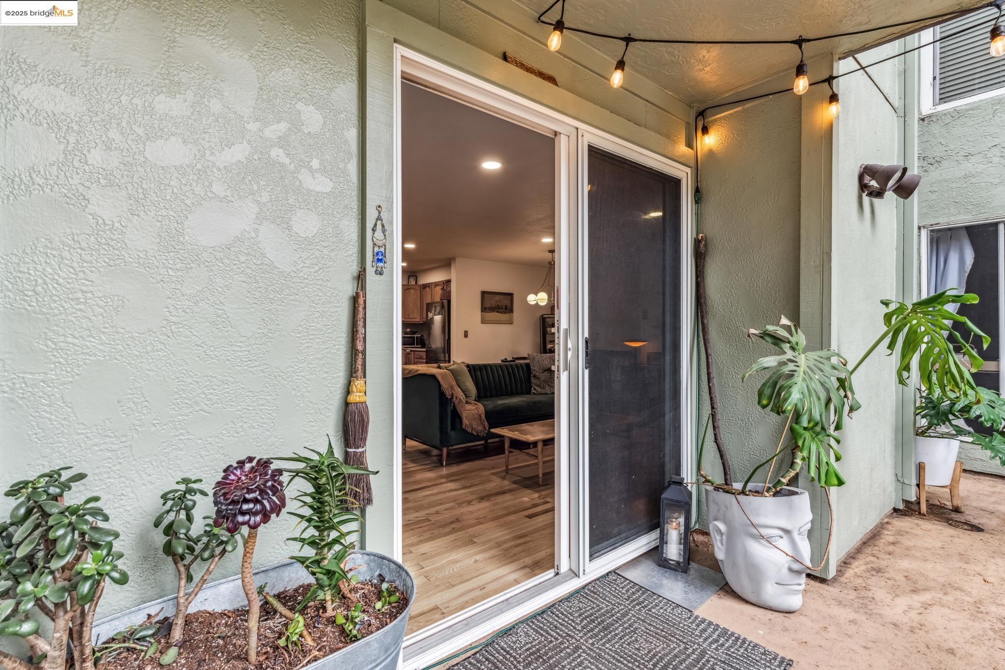 Detail Gallery Image 24 of 45 For 199 Montecito Ave #105,  Oakland,  CA 94610 - 2 Beds | 1 Baths