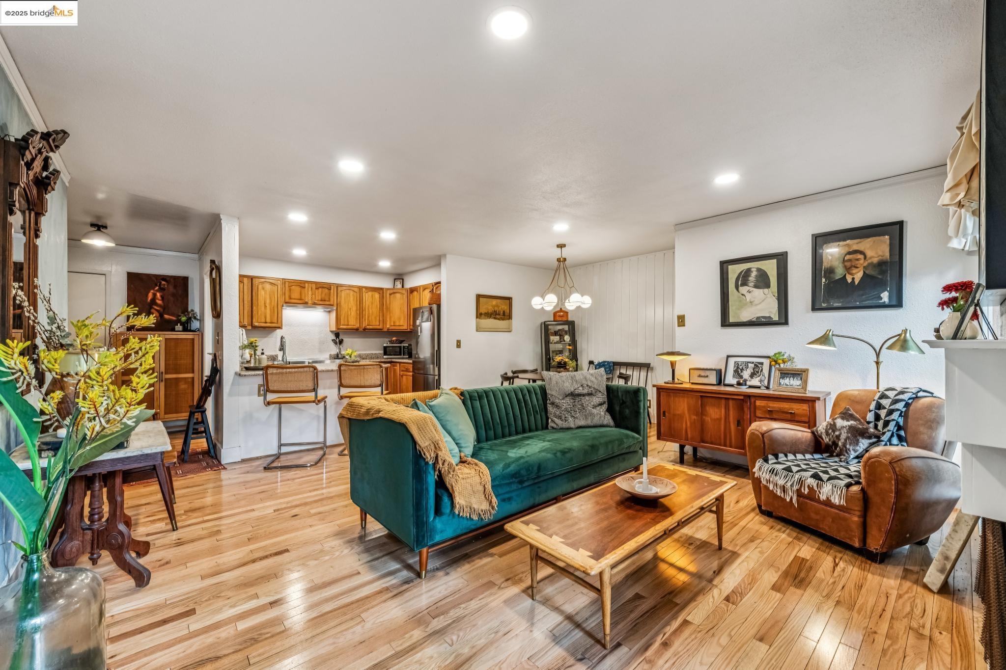Photo #5: 41111318 Listing 