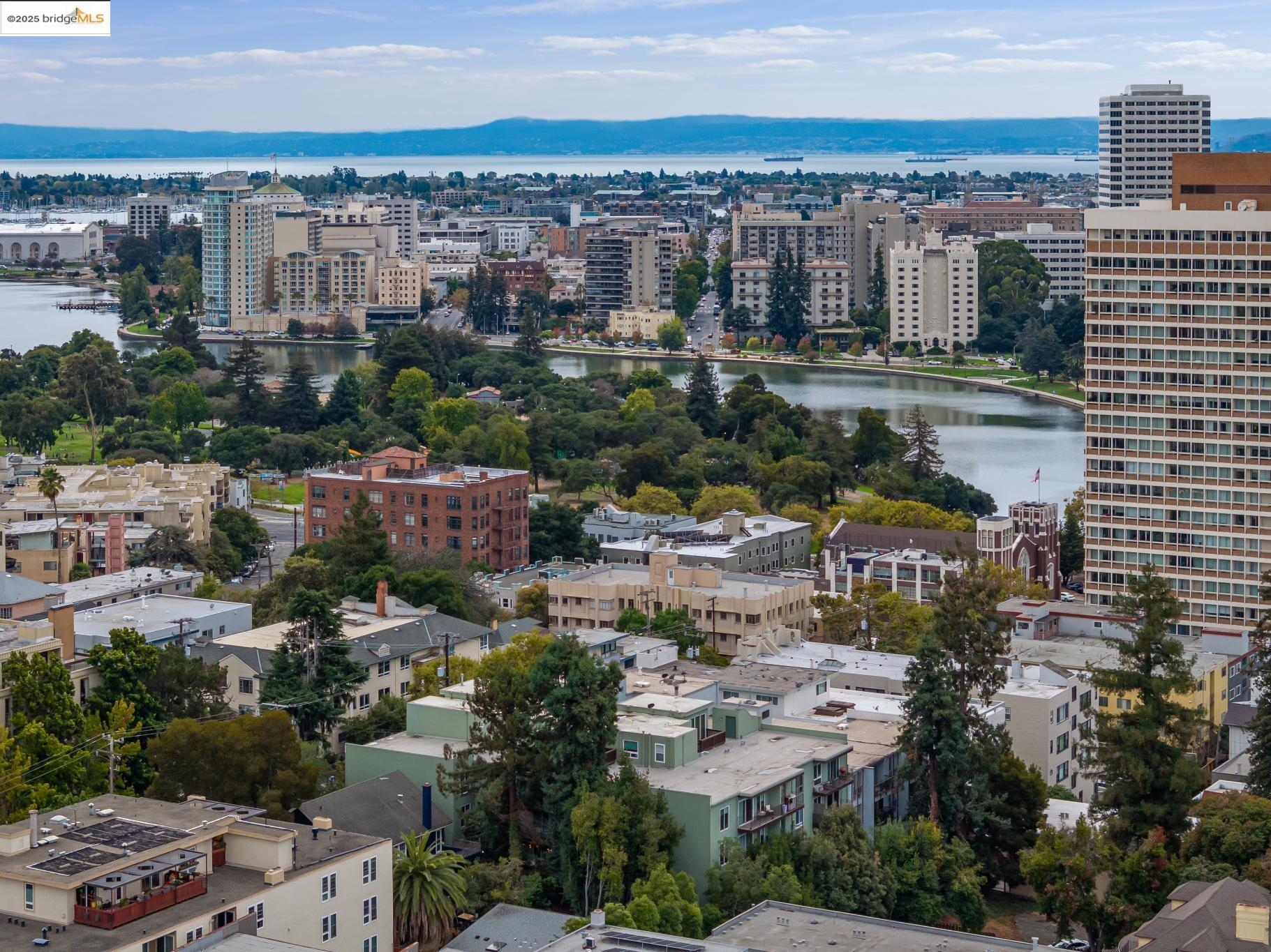 Detail Gallery Image 43 of 45 For 199 Montecito Ave #105,  Oakland,  CA 94610 - 2 Beds | 1 Baths