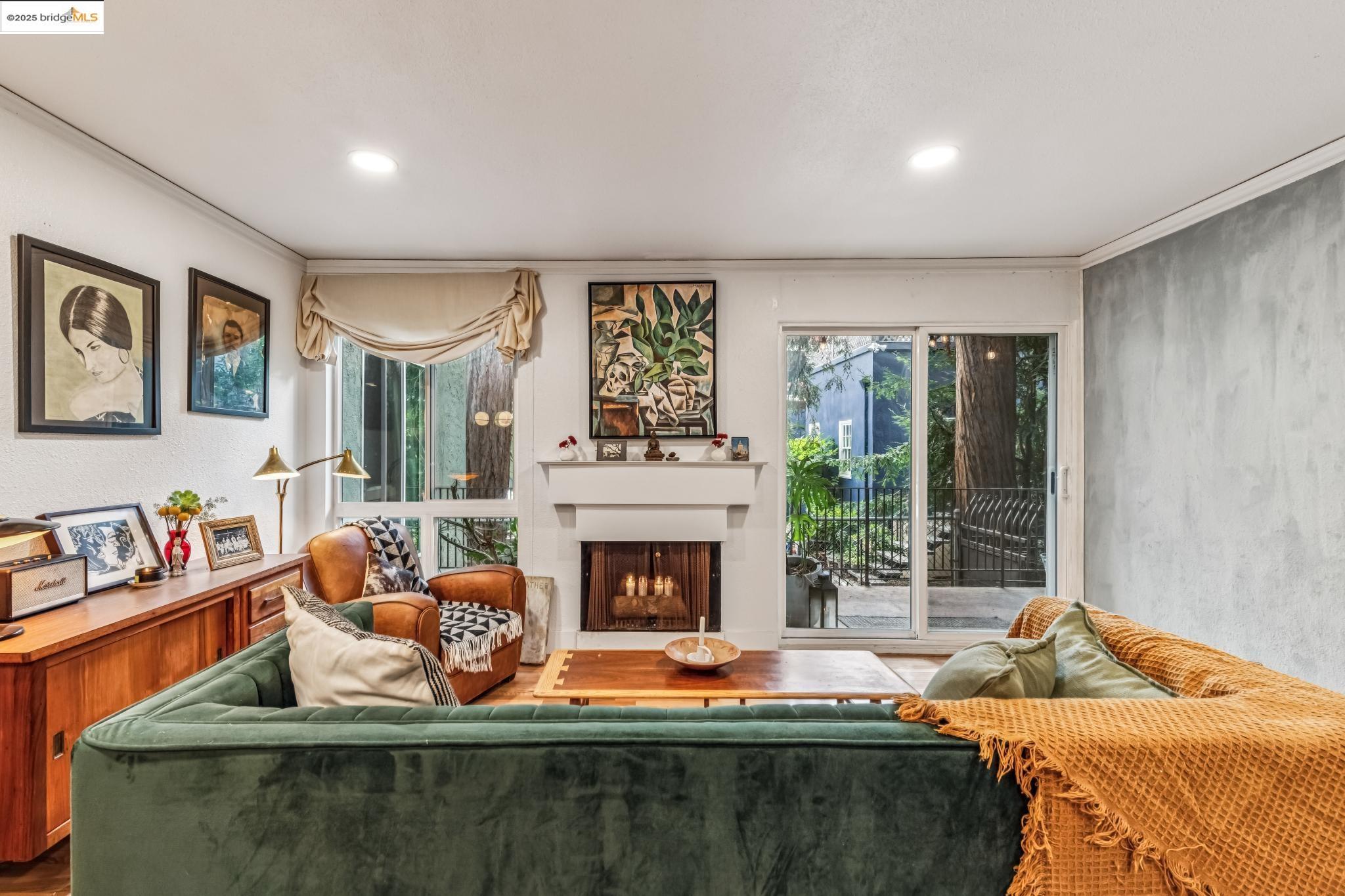 Detail Gallery Image 7 of 45 For 199 Montecito Ave #105,  Oakland,  CA 94610 - 2 Beds | 1 Baths
