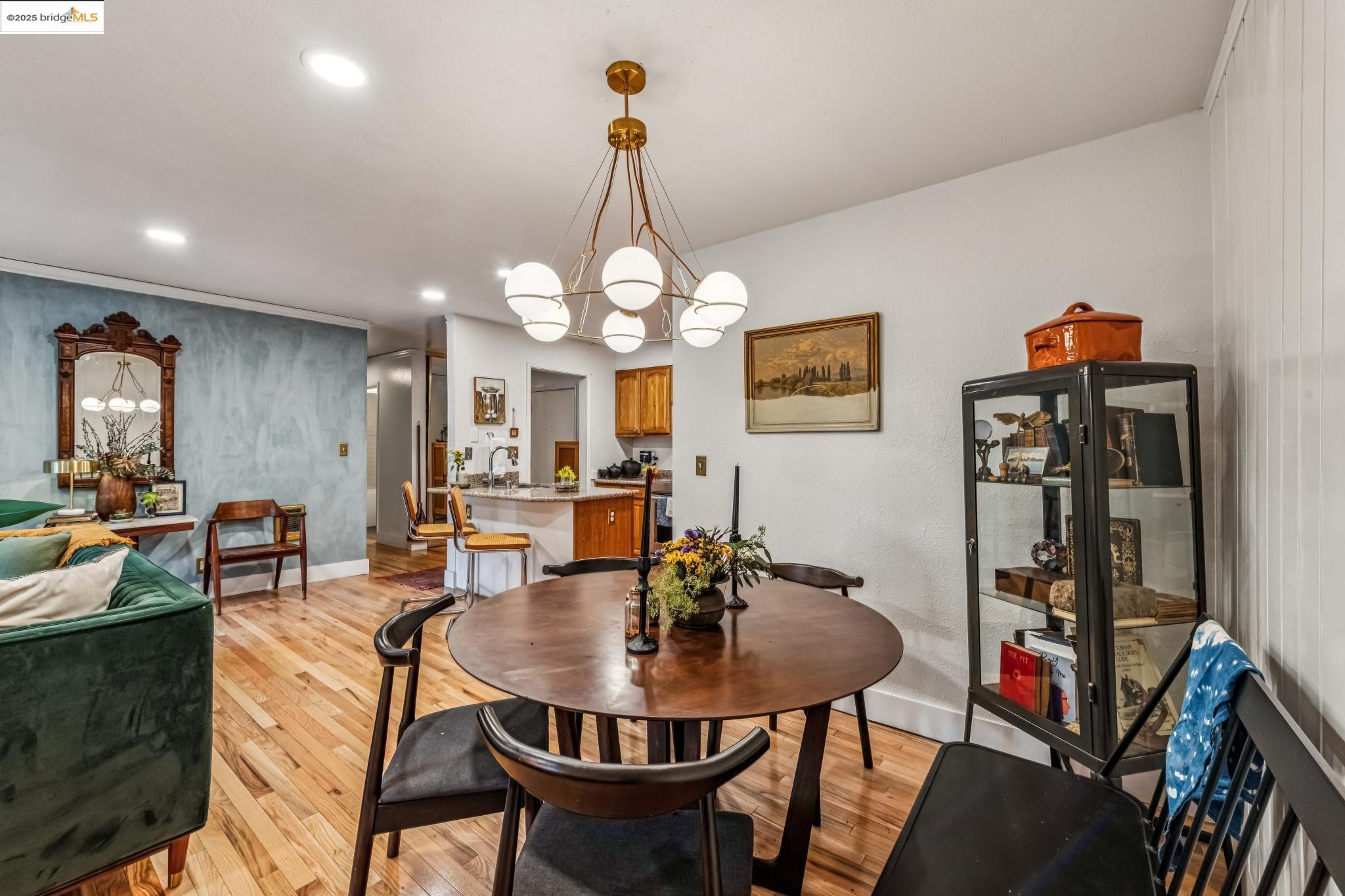 Detail Gallery Image 10 of 45 For 199 Montecito Ave #105,  Oakland,  CA 94610 - 2 Beds | 1 Baths