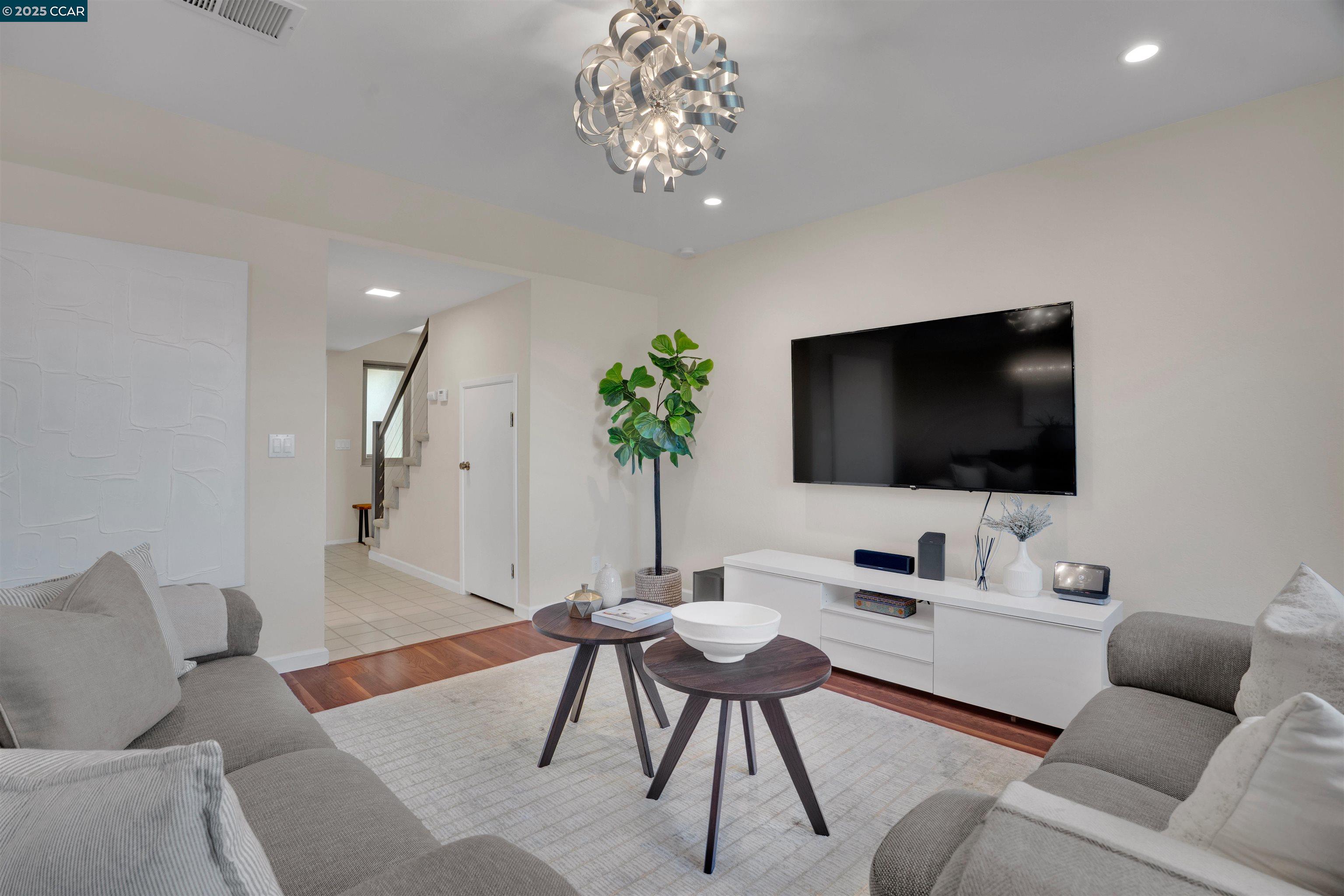 Photo #7: 41111319 Listing: Photo #7