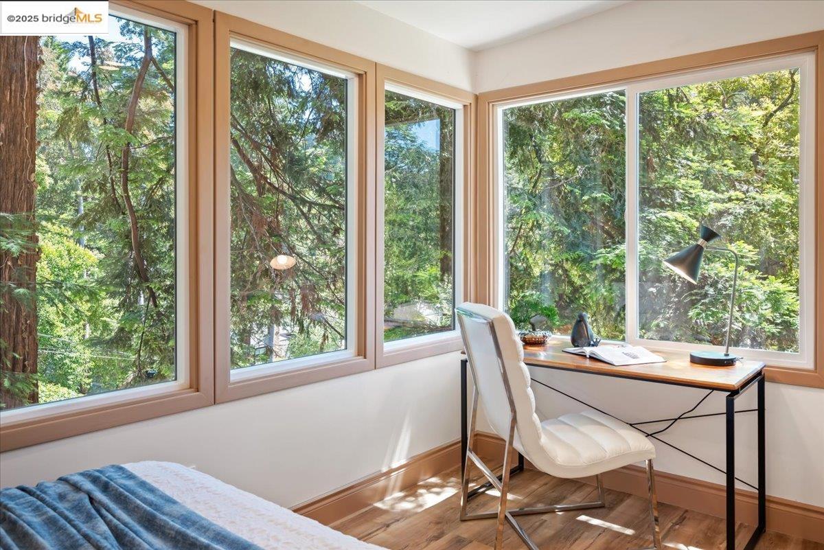 Detail Gallery Image 22 of 59 For 164 Duncan Way, Oakland,  CA 94611 - 5 Beds | 3 Baths