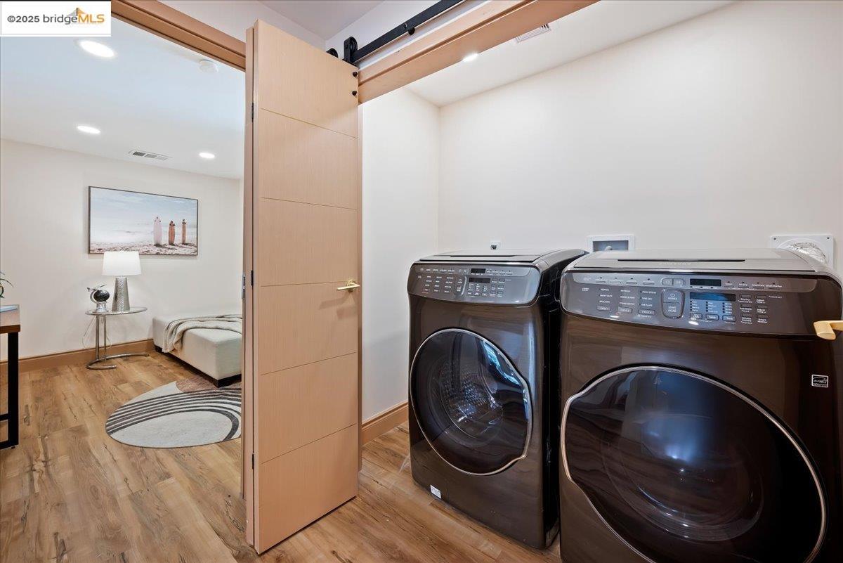 Detail Gallery Image 34 of 59 For 164 Duncan Way, Oakland,  CA 94611 - 5 Beds | 3 Baths
