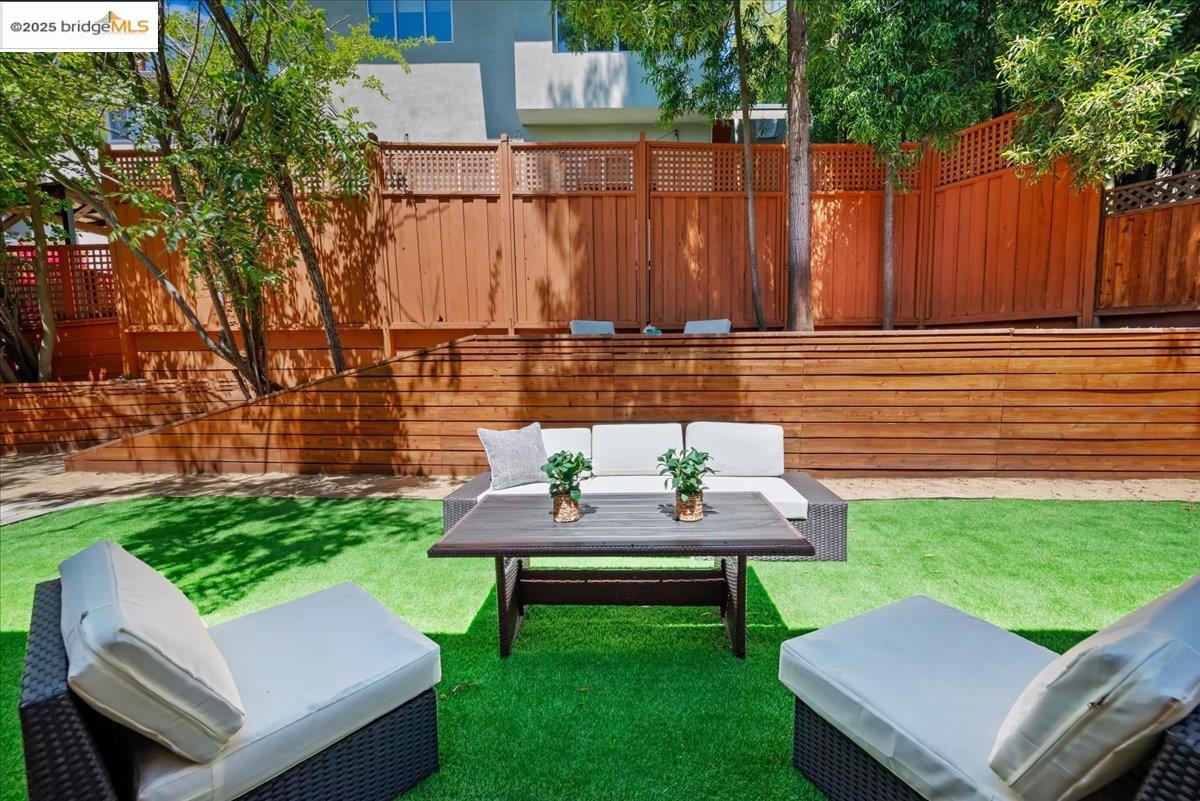 Detail Gallery Image 42 of 59 For 164 Duncan Way, Oakland,  CA 94611 - 5 Beds | 3 Baths