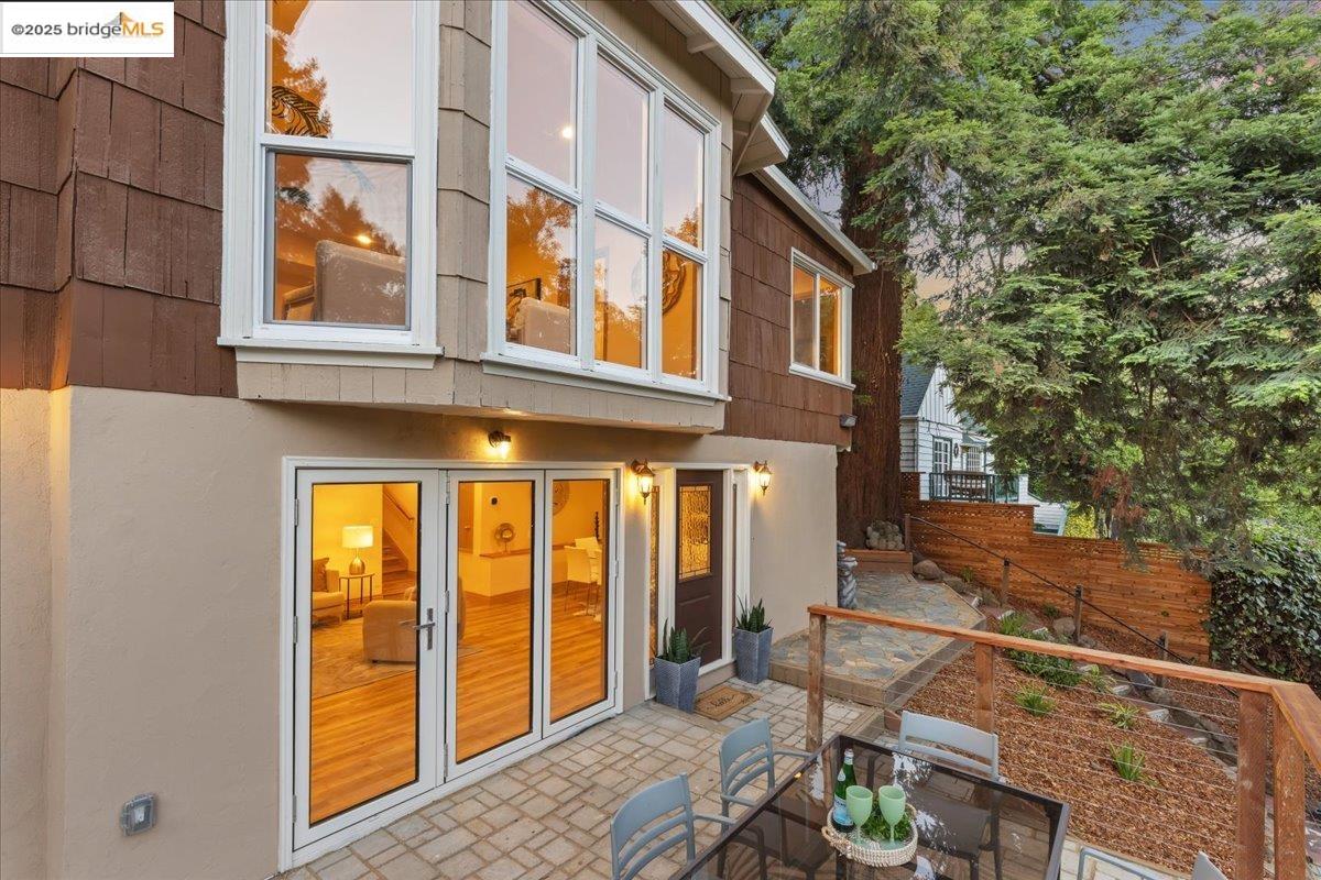 Detail Gallery Image 50 of 59 For 164 Duncan Way, Oakland,  CA 94611 - 5 Beds | 3 Baths