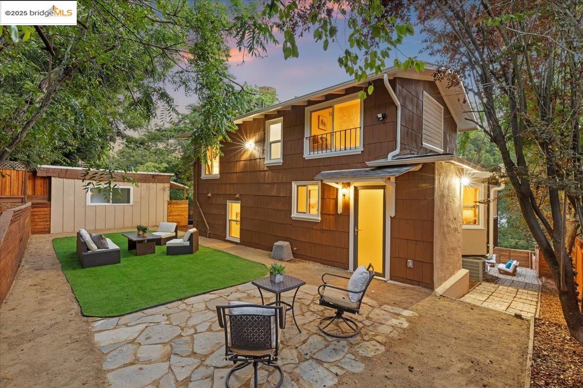 Detail Gallery Image 52 of 59 For 164 Duncan Way, Oakland,  CA 94611 - 5 Beds | 3 Baths