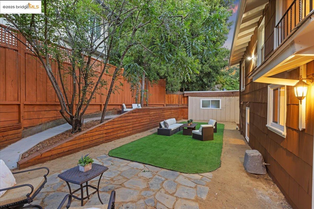 Detail Gallery Image 53 of 59 For 164 Duncan Way, Oakland,  CA 94611 - 5 Beds | 3 Baths