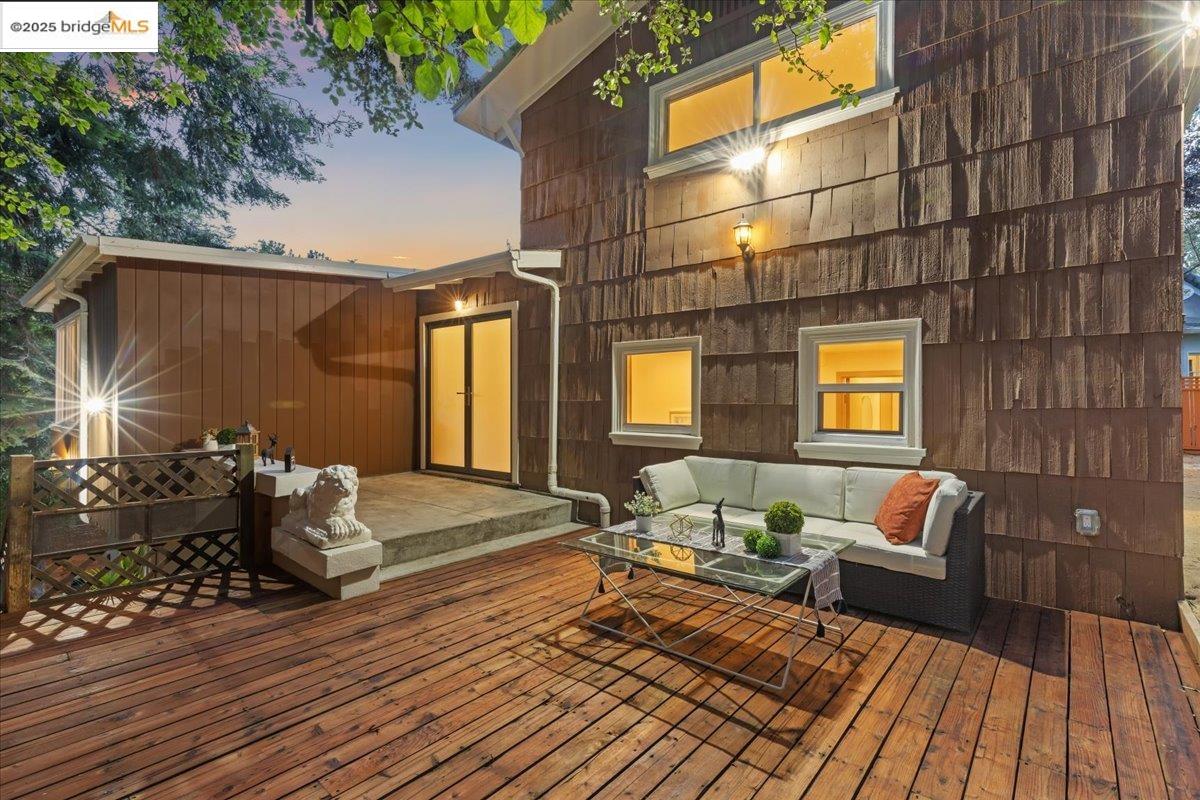 Detail Gallery Image 54 of 59 For 164 Duncan Way, Oakland,  CA 94611 - 5 Beds | 3 Baths