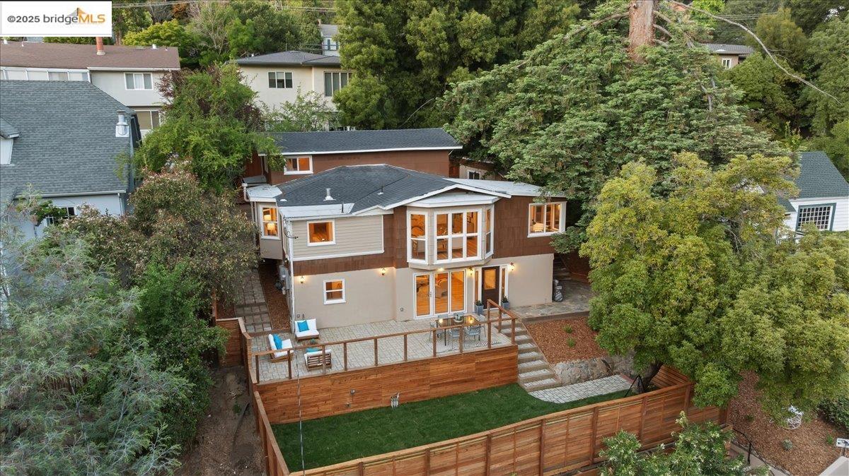 Detail Gallery Image 57 of 59 For 164 Duncan Way, Oakland,  CA 94611 - 5 Beds | 3 Baths