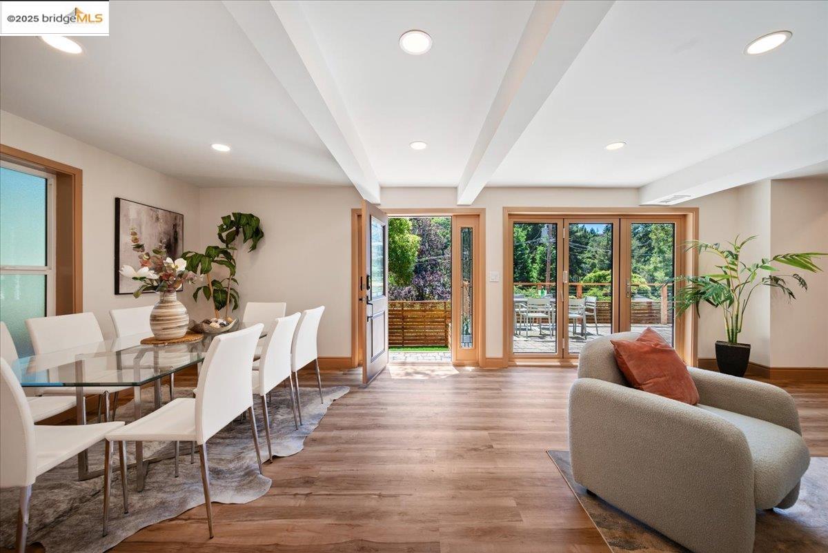 Detail Gallery Image 7 of 59 For 164 Duncan Way, Oakland,  CA 94611 - 5 Beds | 3 Baths