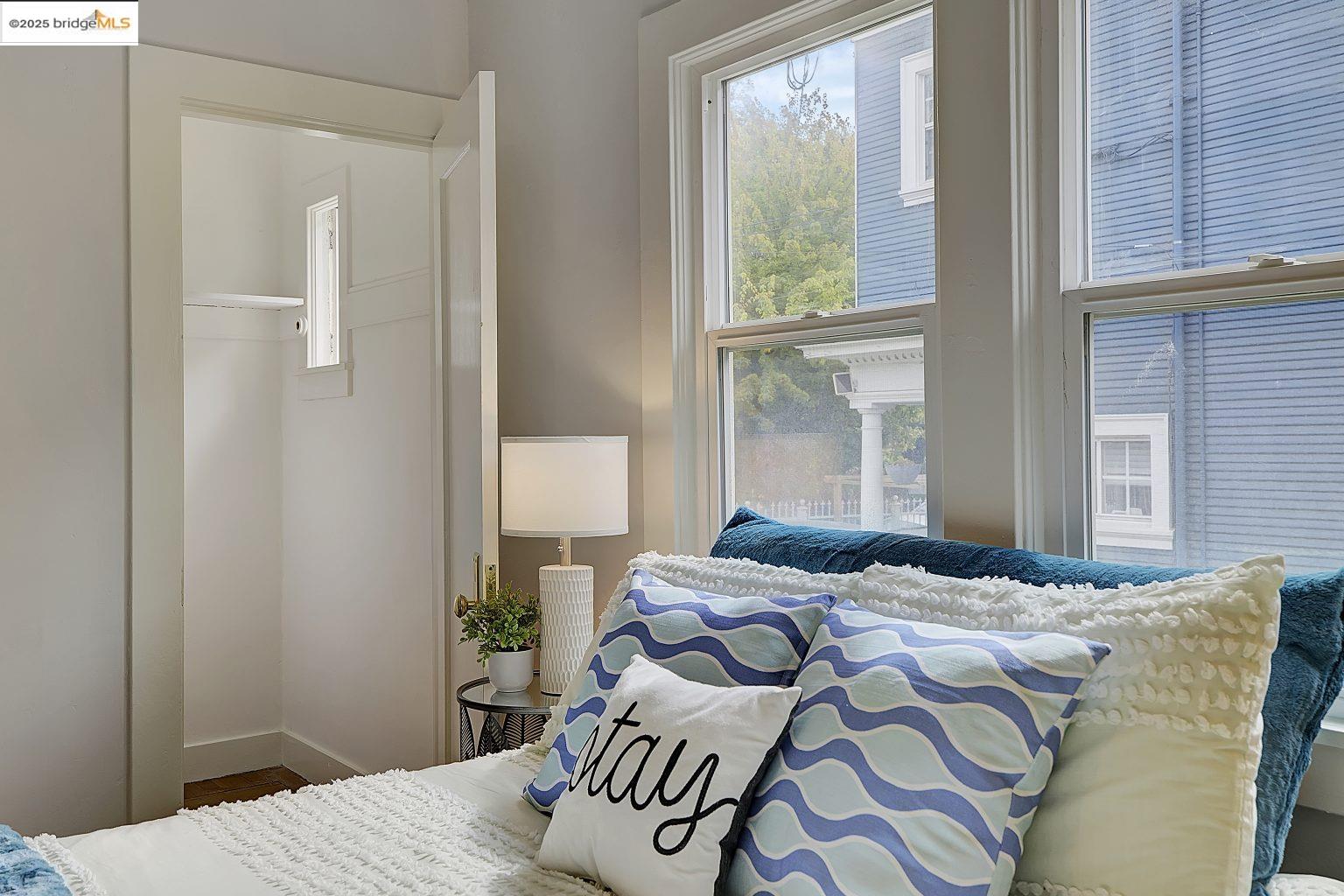 Detail Gallery Image 24 of 42 For 1337 E 25th St, Oakland,  CA 94606 - 3 Beds | 2 Baths