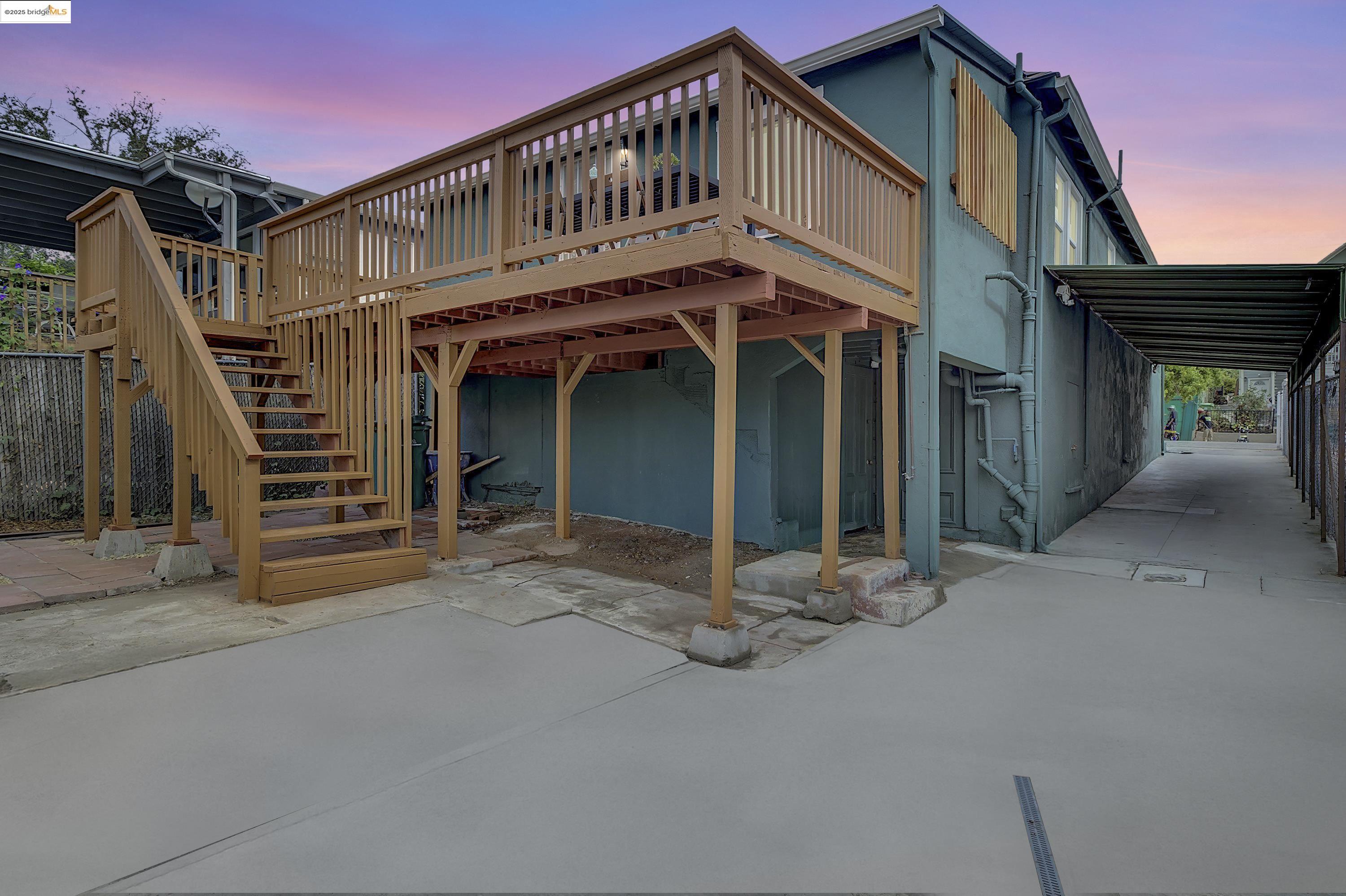Detail Gallery Image 39 of 42 For 1337 E 25th St, Oakland,  CA 94606 - 3 Beds | 2 Baths