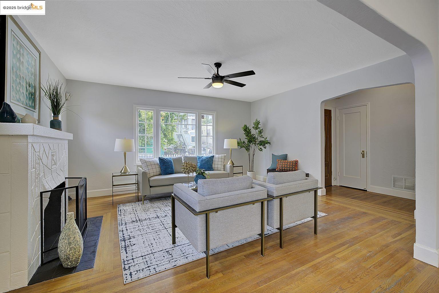 Detail Gallery Image 10 of 42 For 1337 E 25th St, Oakland,  CA 94606 - 3 Beds | 2 Baths