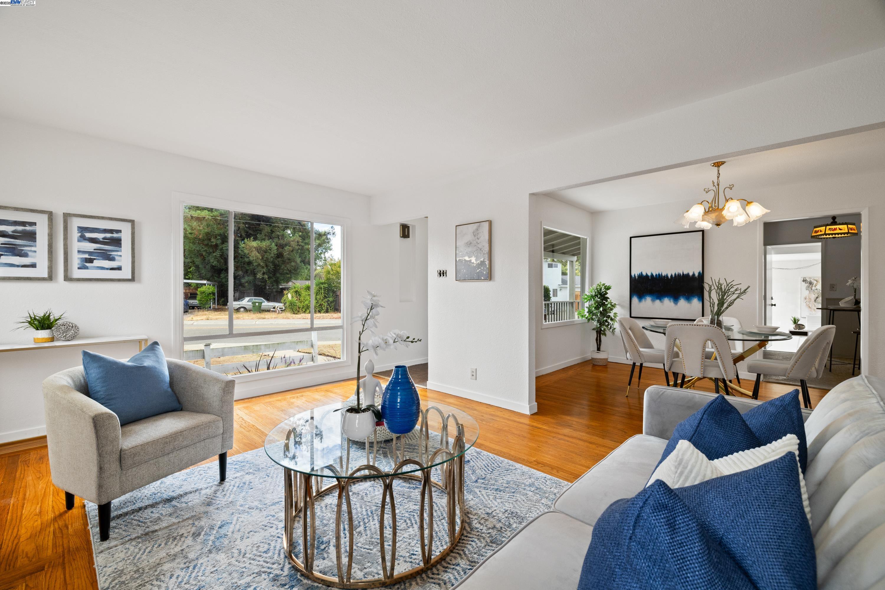 Detail Gallery Image 6 of 18 For 22134 Orange Ave, Castro Valley,  CA 94546 - 2 Beds | 1 Baths