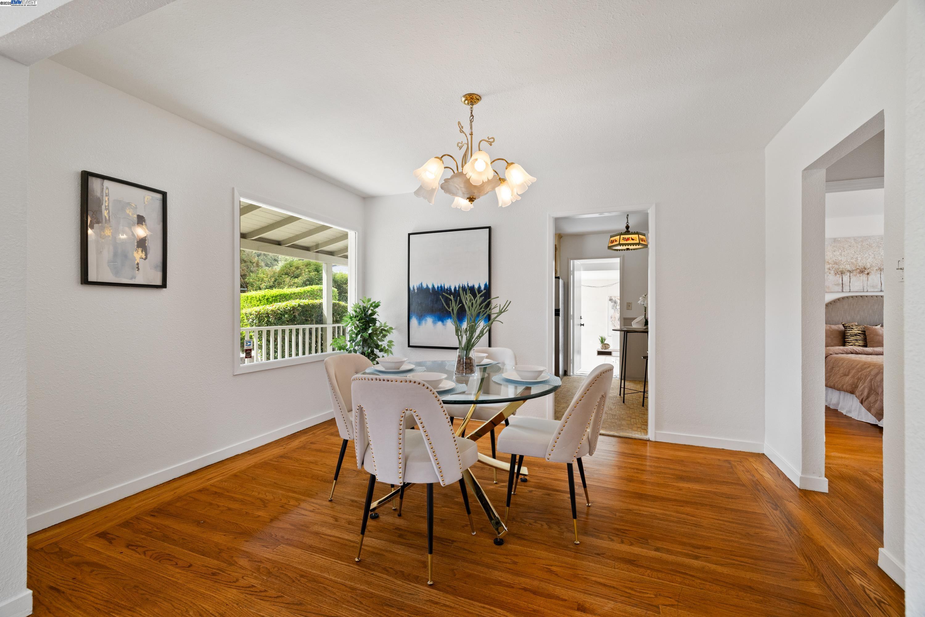Detail Gallery Image 7 of 18 For 22134 Orange Ave, Castro Valley,  CA 94546 - 2 Beds | 1 Baths