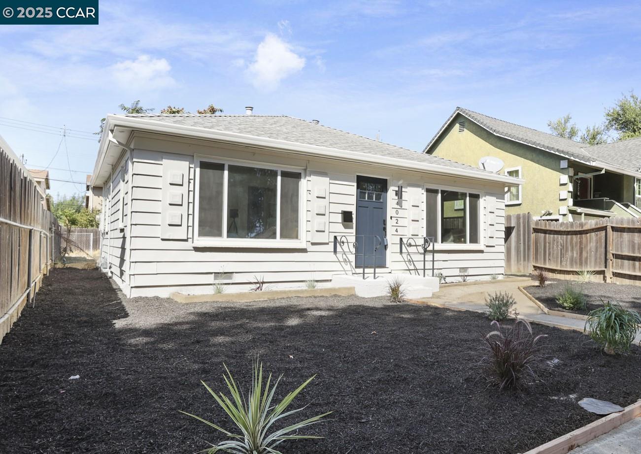 Front Image Thumbnail for CC41111326