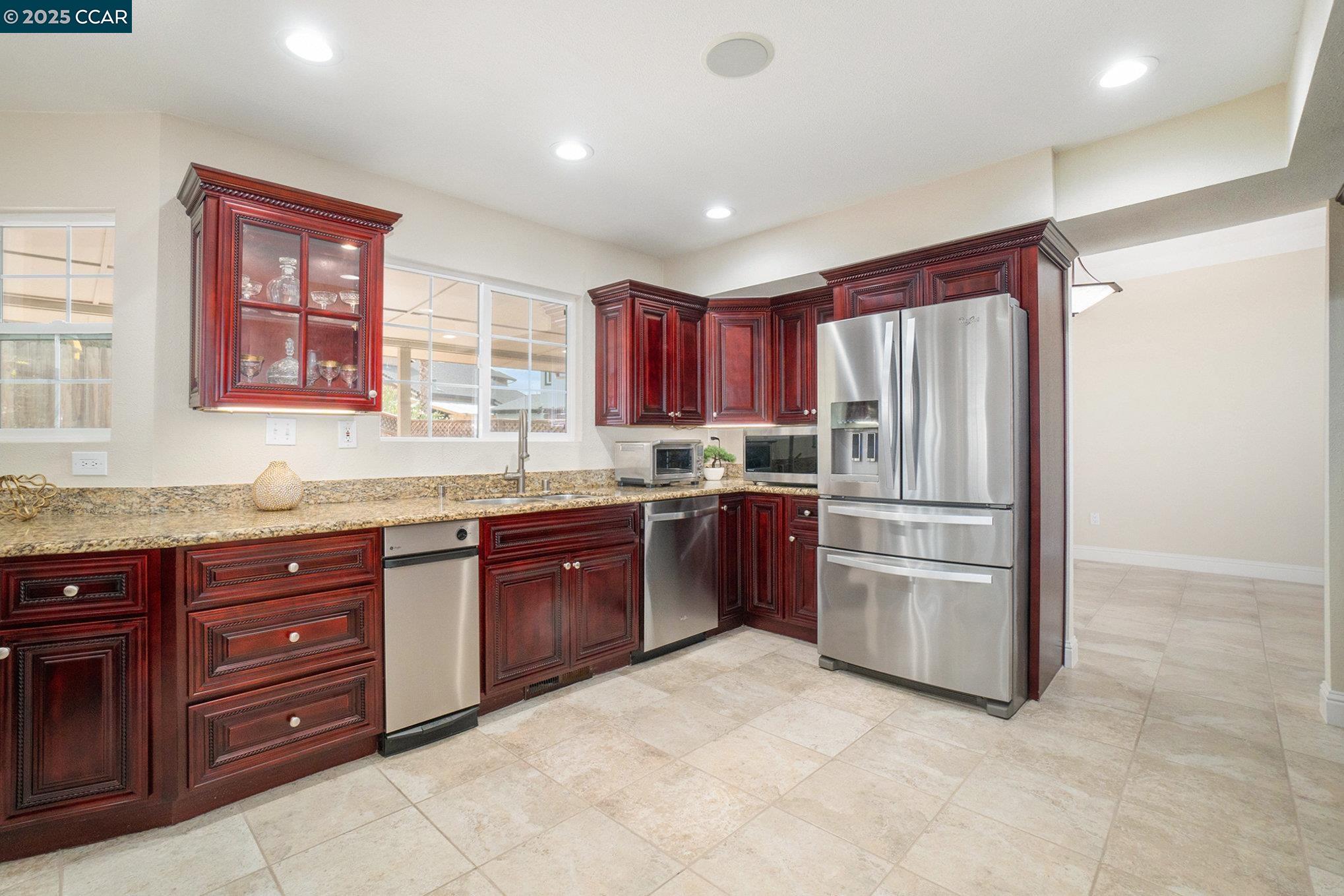 Detail Gallery Image 17 of 45 For 924 Flintrock Drive, Antioch,  CA 94509-6981 - 4 Beds | 2/1 Baths