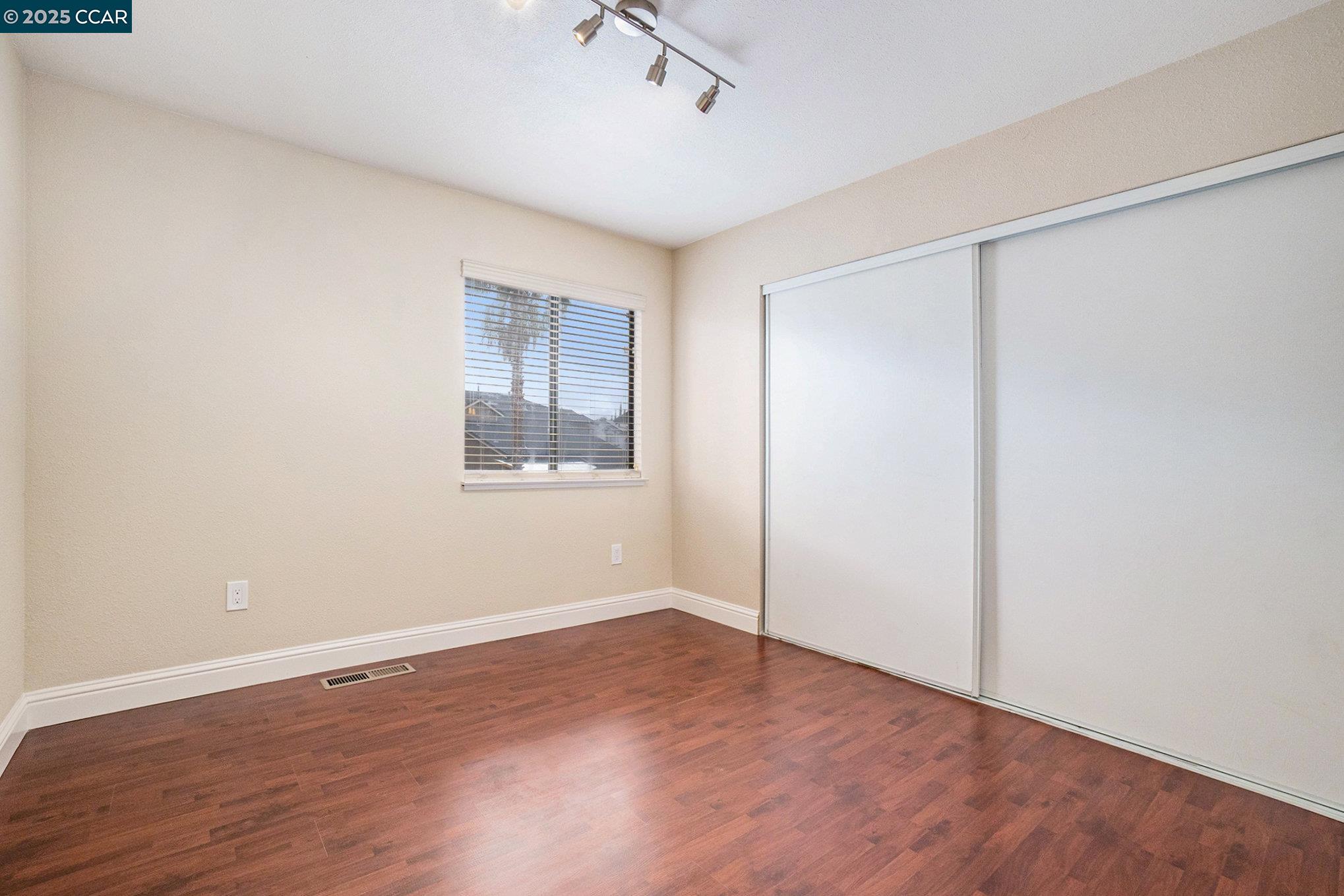 Detail Gallery Image 22 of 45 For 924 Flintrock Drive, Antioch,  CA 94509-6981 - 4 Beds | 2/1 Baths