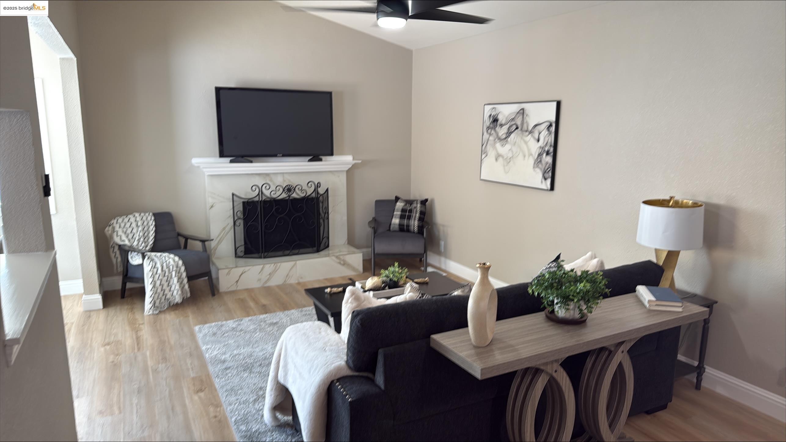 Detail Gallery Image 2 of 14 For 3301 Saint James Pl, Antioch,  CA 94509 - 3 Beds | 2 Baths