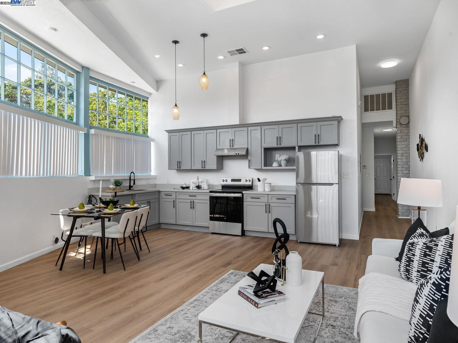 Detail Gallery Image 3 of 60 For 2801 38th Ave, Oakland,  CA 94619 - – Beds | – Baths