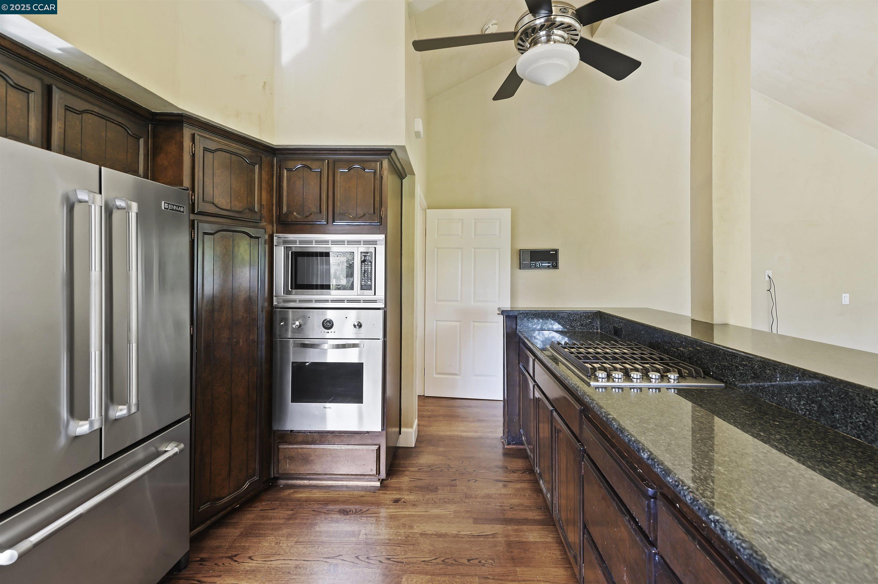 Detail Gallery Image 11 of 32 For 51 Deer Meadow Ln, Danville,  CA 94506 - 3 Beds | 2/1 Baths