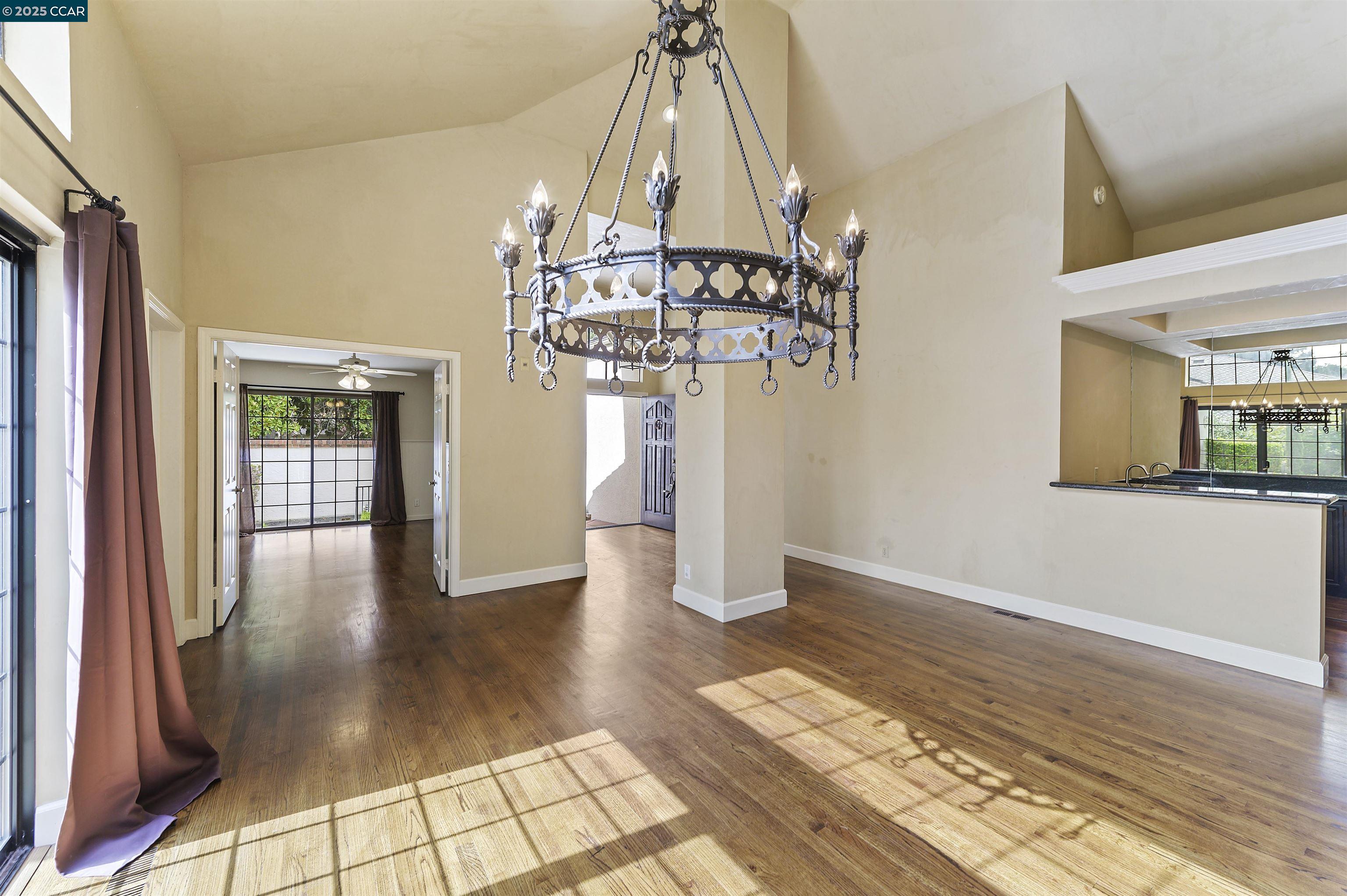 Detail Gallery Image 6 of 32 For 51 Deer Meadow Ln, Danville,  CA 94506 - 3 Beds | 2/1 Baths