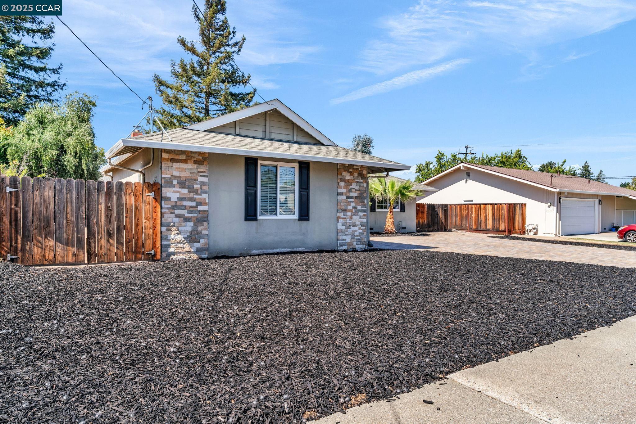 Detail Gallery Image 2 of 46 For 7510 Corrinne St, San Ramon,  CA 94583 - 4 Beds | 2 Baths