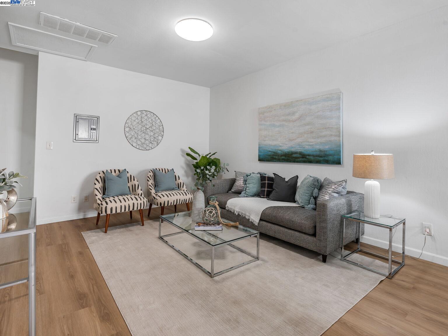 Detail Gallery Image 45 of 60 For 2801 38th Ave, Oakland,  CA 94619 - 8 Beds | 4 Baths