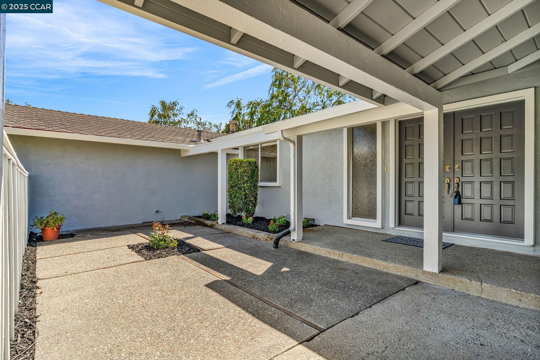 Detail Gallery Image 3 of 52 For 9483 Olympia Fields Dr, San Ramon,  CA 94583 - 4 Beds | 2 Baths