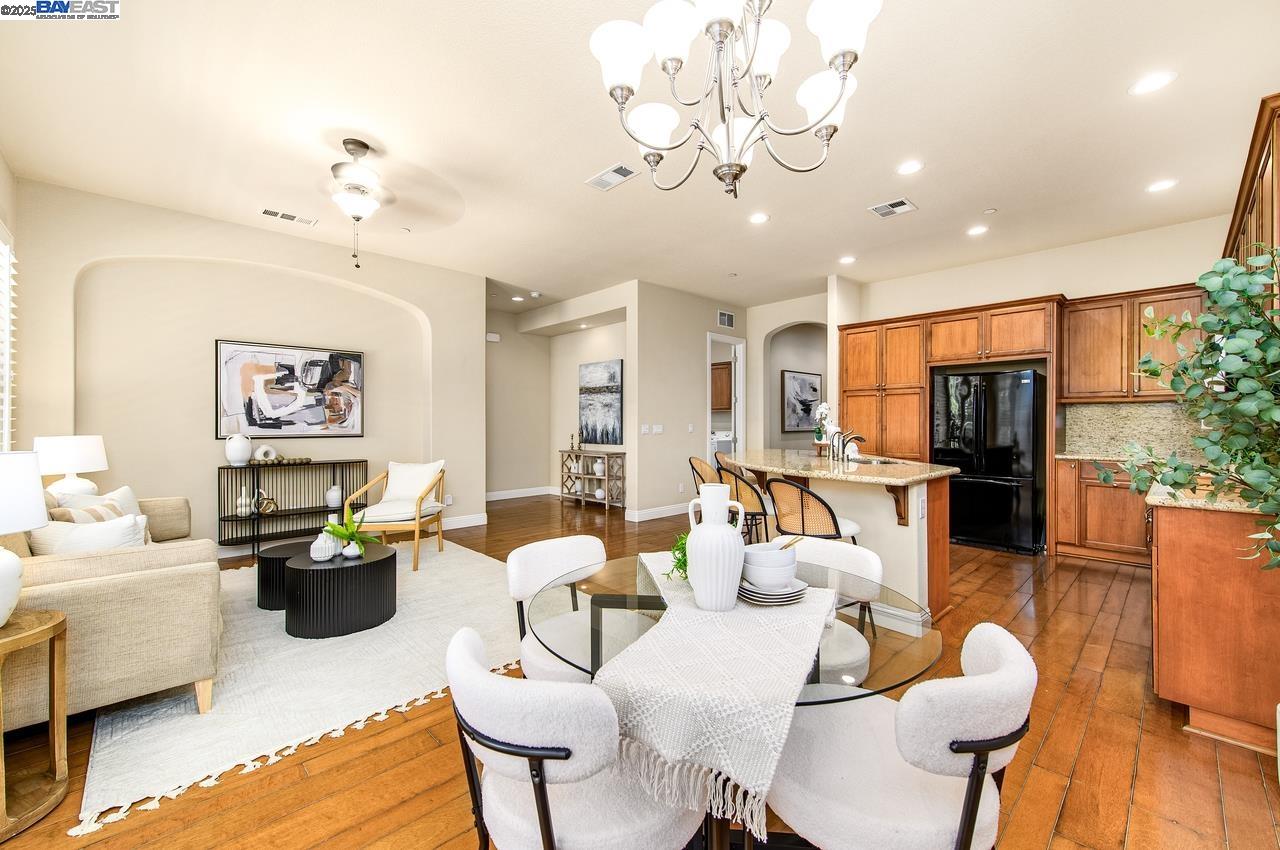 Detail Gallery Image 11 of 60 For 1033 Malbec Ln, Brentwood,  CA 94513 - 2 Beds | 2 Baths