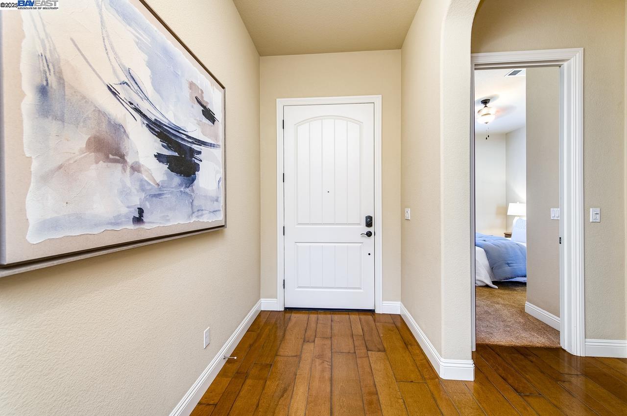 Detail Gallery Image 5 of 60 For 1033 Malbec Ln, Brentwood,  CA 94513 - 2 Beds | 2 Baths
