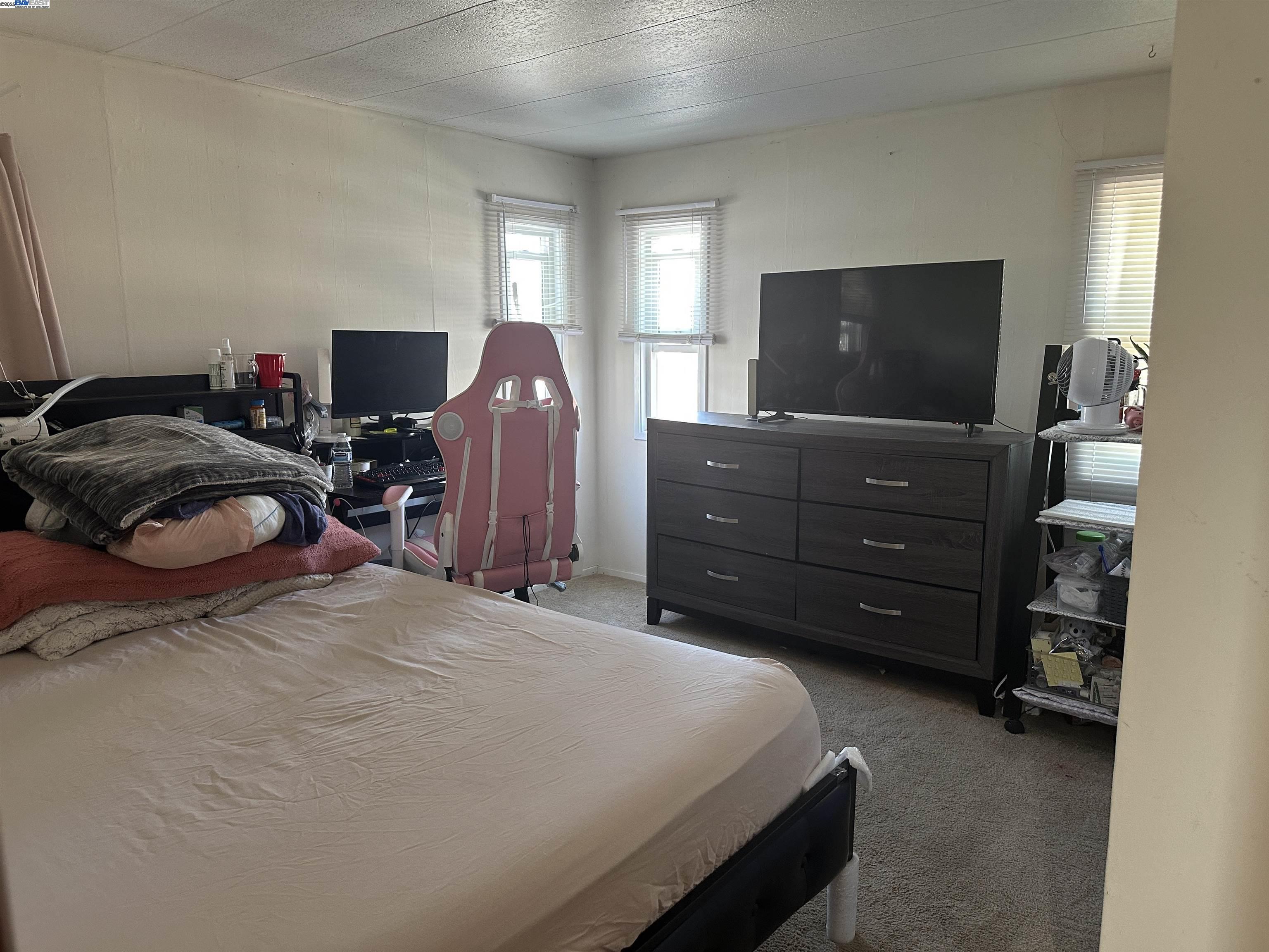 Detail Gallery Image 5 of 22 For 208 Manitoba Ter, Fremont,  CA 94538 - 2 Beds | 1/1 Baths