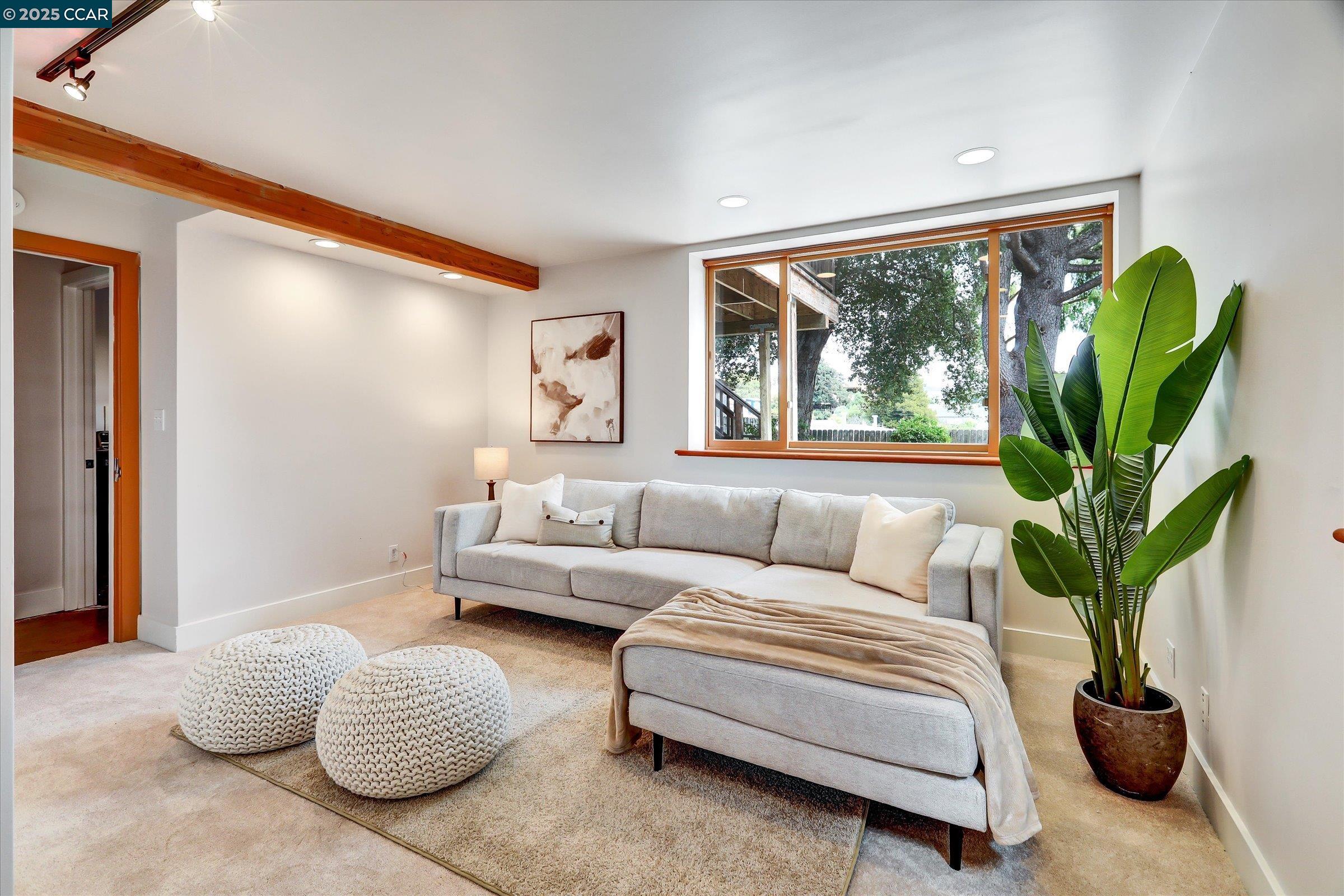 Detail Gallery Image 30 of 46 For 512 Haddon Rd, Oakland,  CA 94606 - 2 Beds | 1/1 Baths